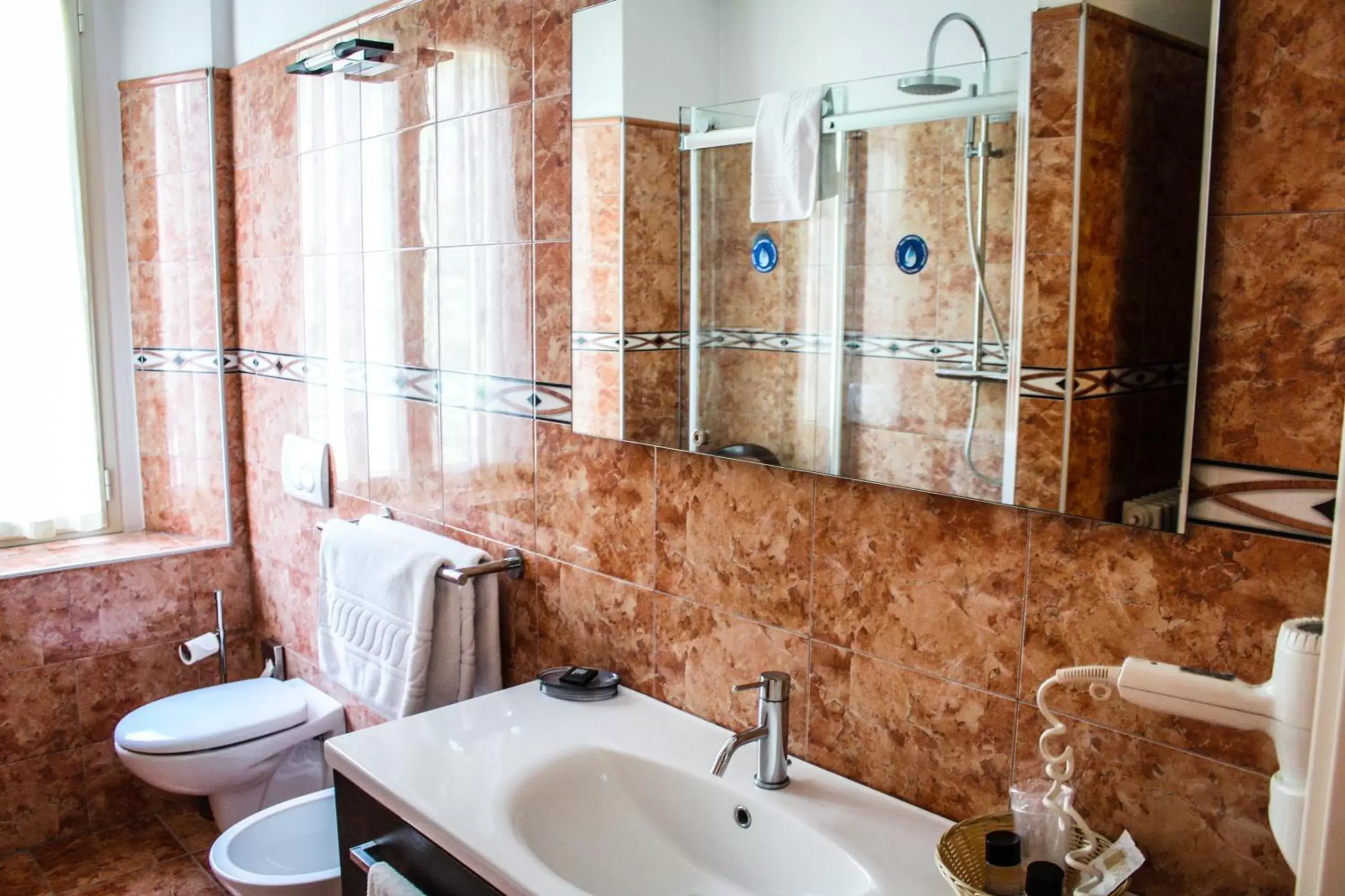 Bathroom in Hotel Ristorante La Quartina