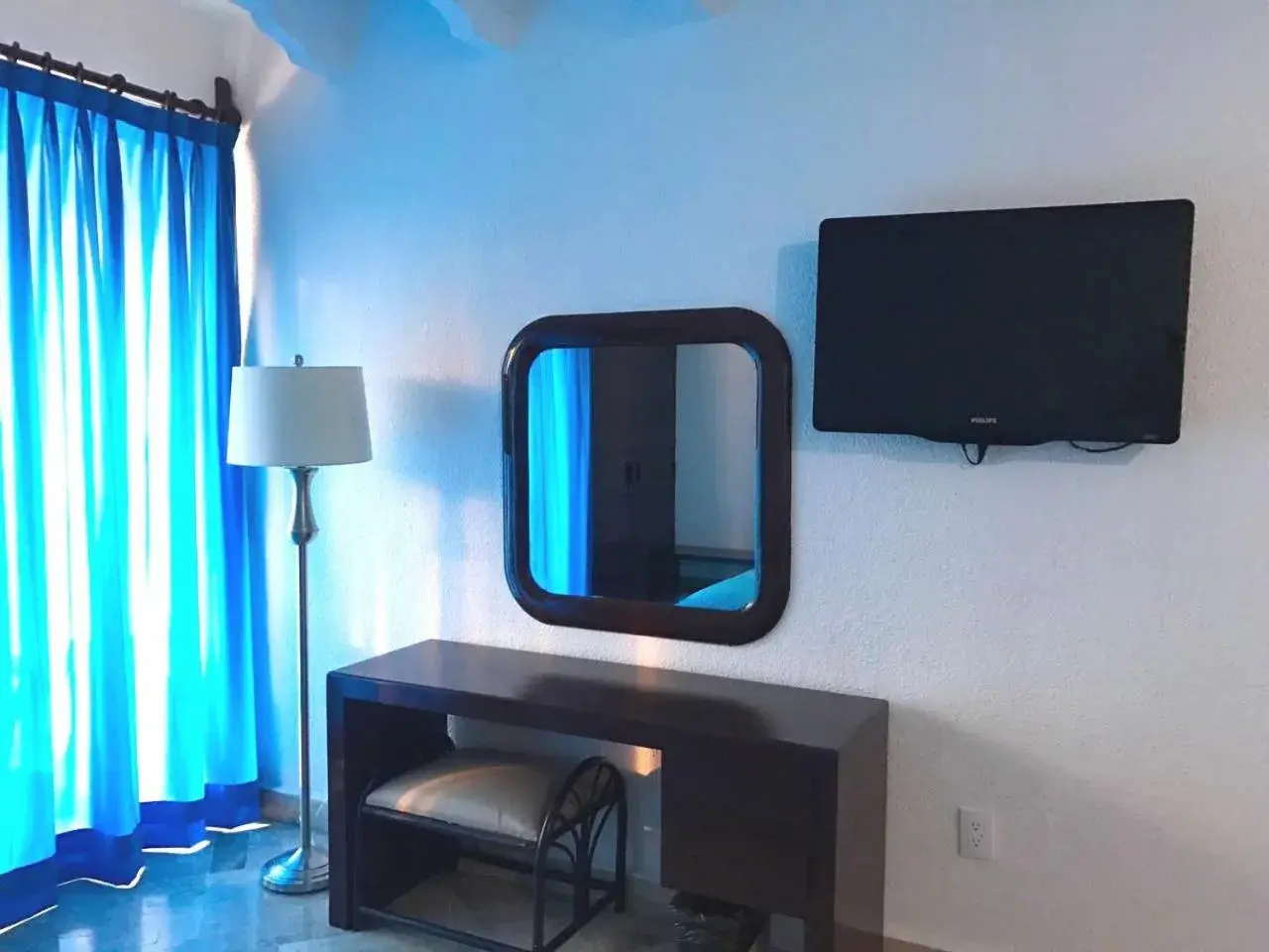 TV and multimedia, TV/Entertainment Center in Ixtapa Palace