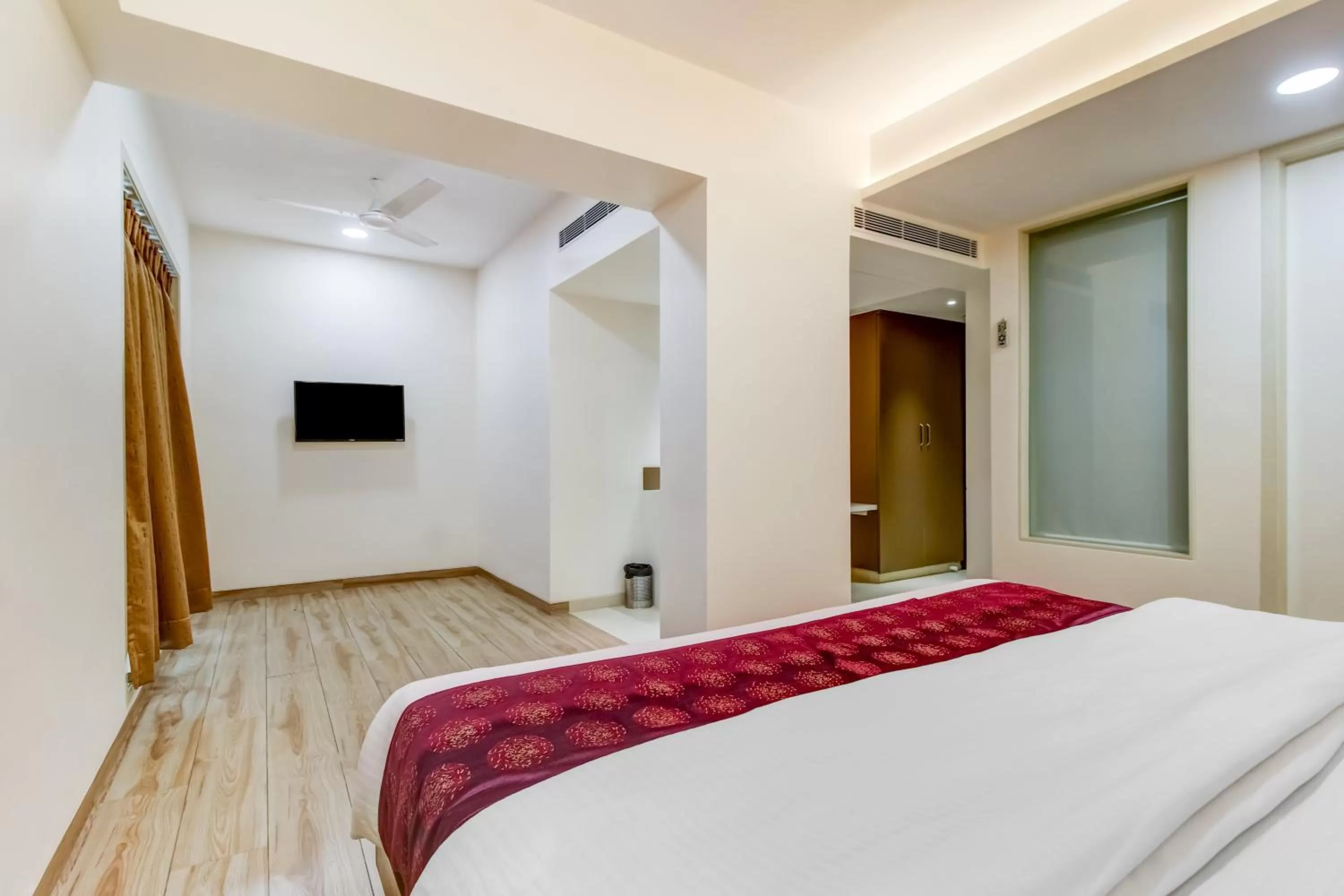 TV and multimedia, Bed in Grand Mookambika