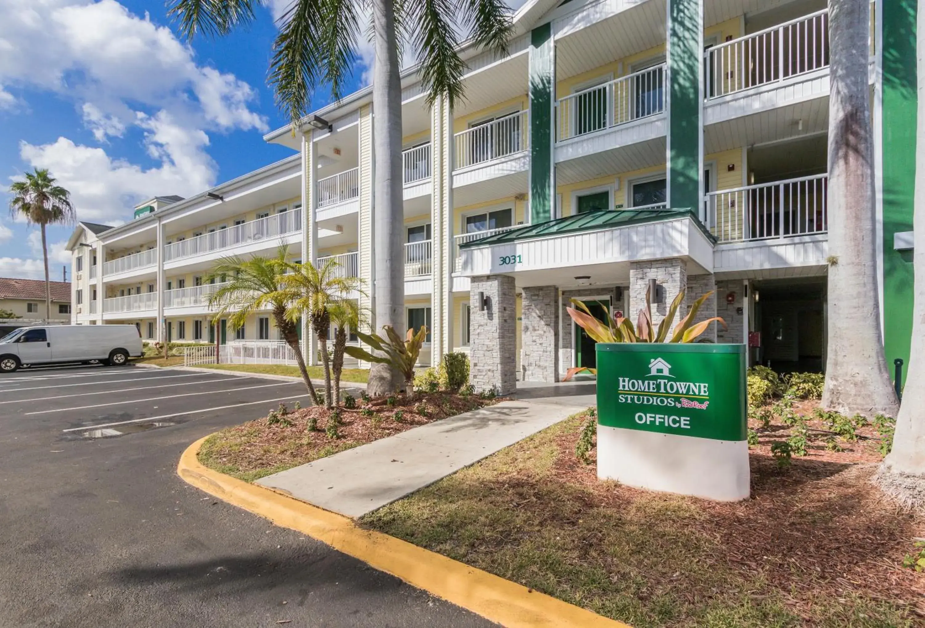 Property Building in HomeTowne Studios by Red Roof Fort Lauderdale