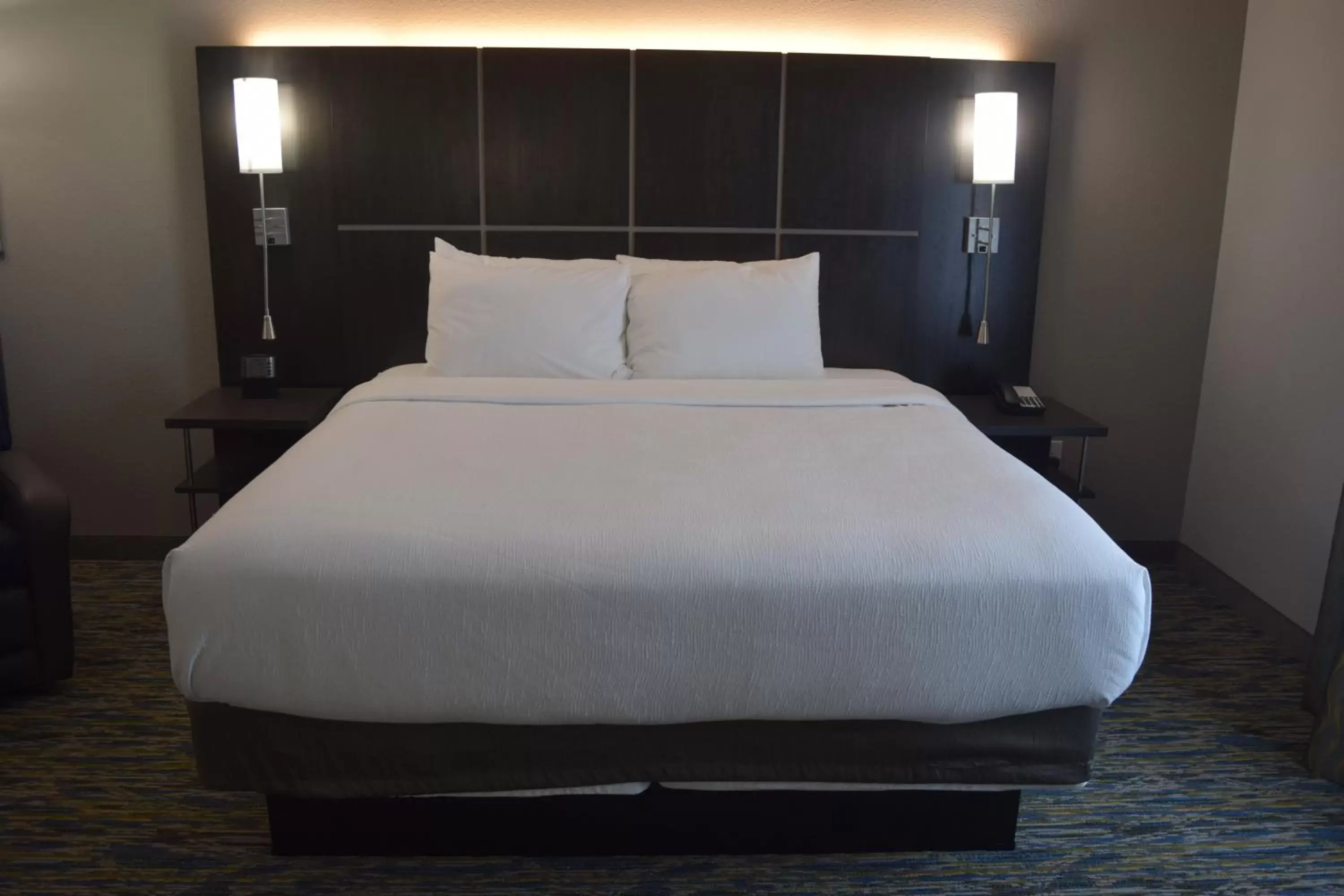 Photo of the whole room, Bed in Candlewood Suites - Nashville Metro Center, an IHG Hotel