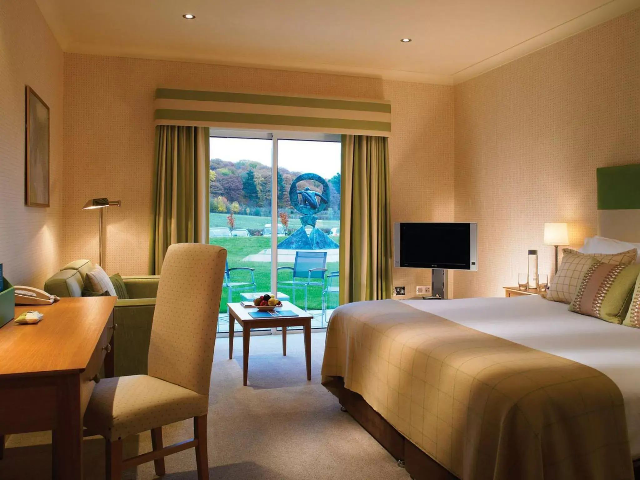 Executive Twin Room in Donnington Valley Hotel, Golf & Spa