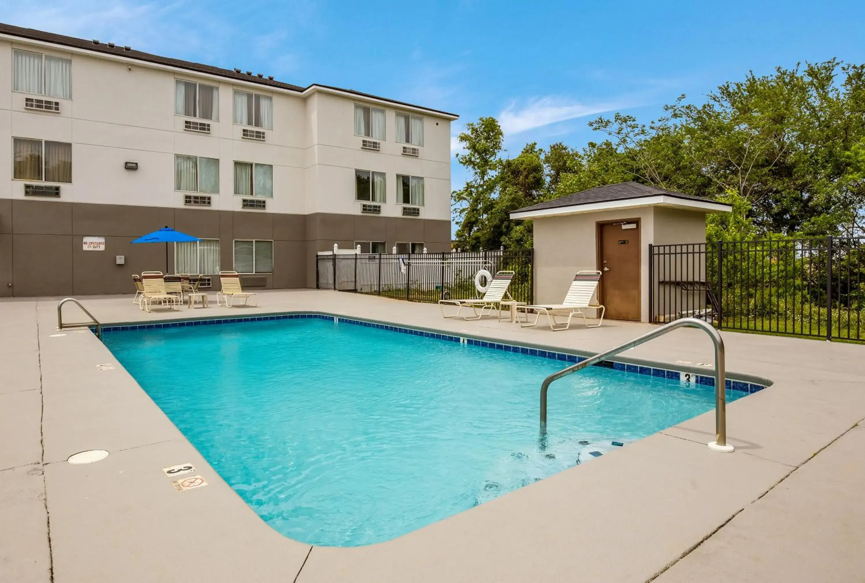 Swimming Pool in Sleep Inn & Suites