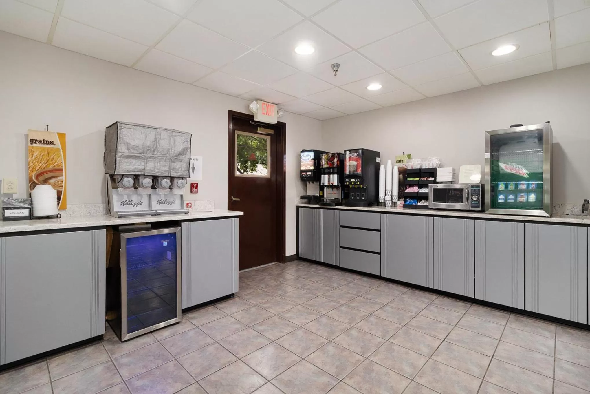 Breakfast in Microtel Inn and Suites Manistee