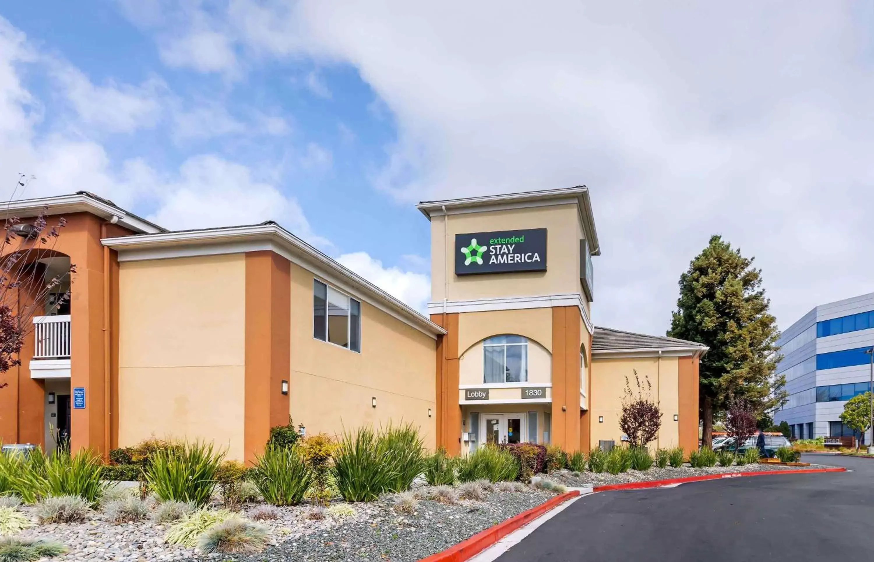 Property Building in Extended Stay America Suites - San Francisco - San Mateo - SFO