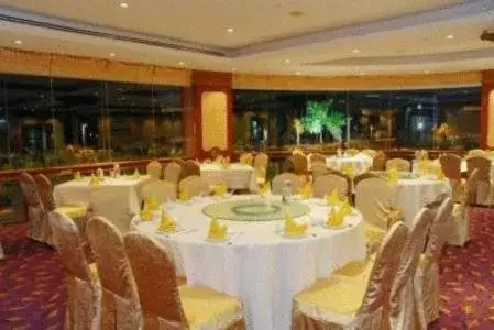 Restaurant/places to eat, Banquet Facilities in Grand Palace Hotel