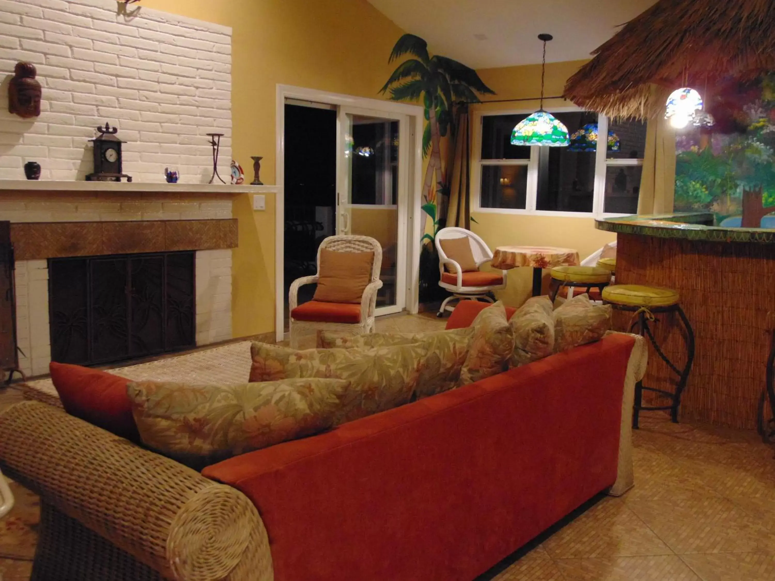 Living room, Seating Area in Poco Cielo Hotel