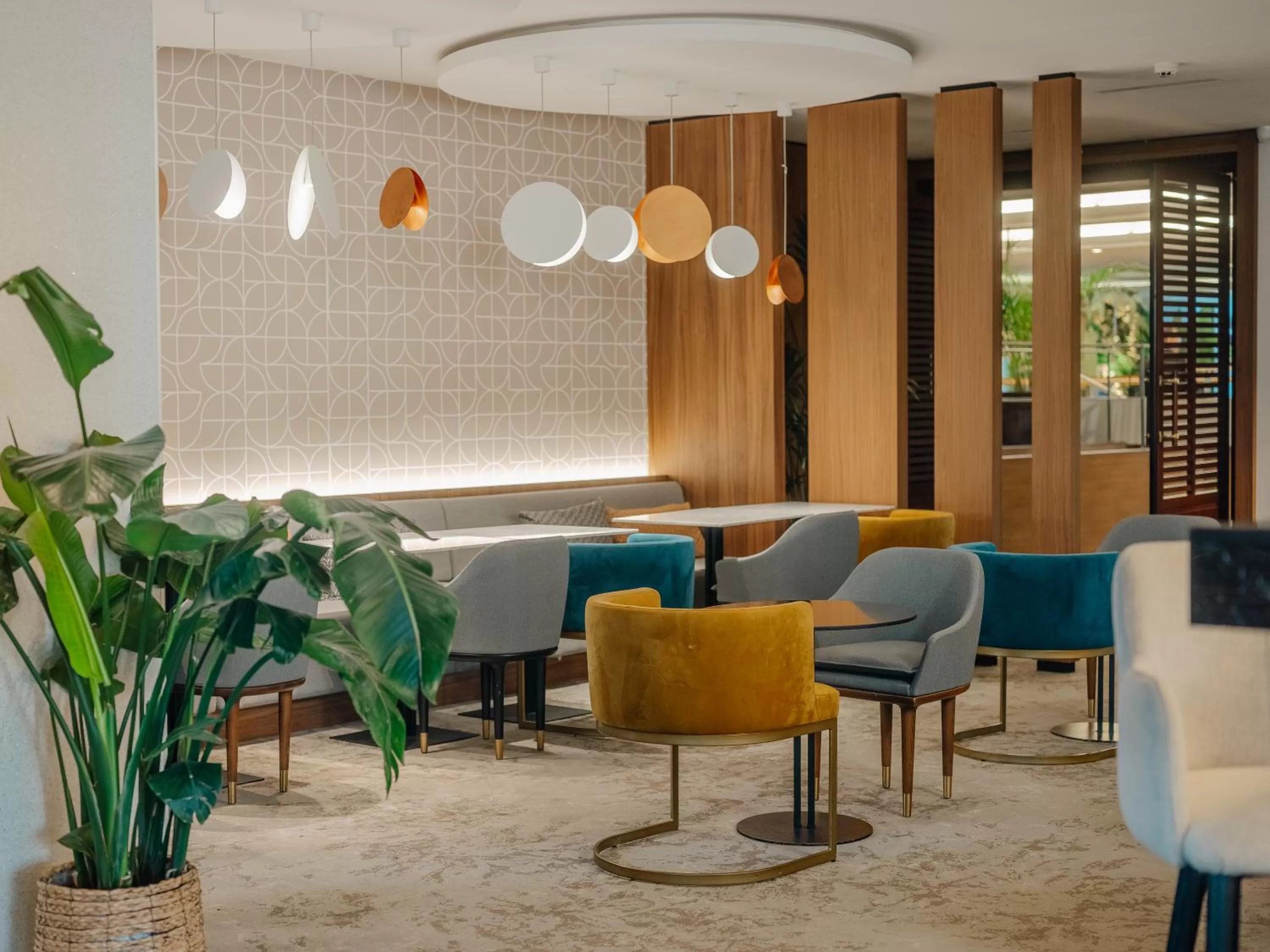 Restaurant/places to eat in Novotel Paris Centre Tour Eiffel