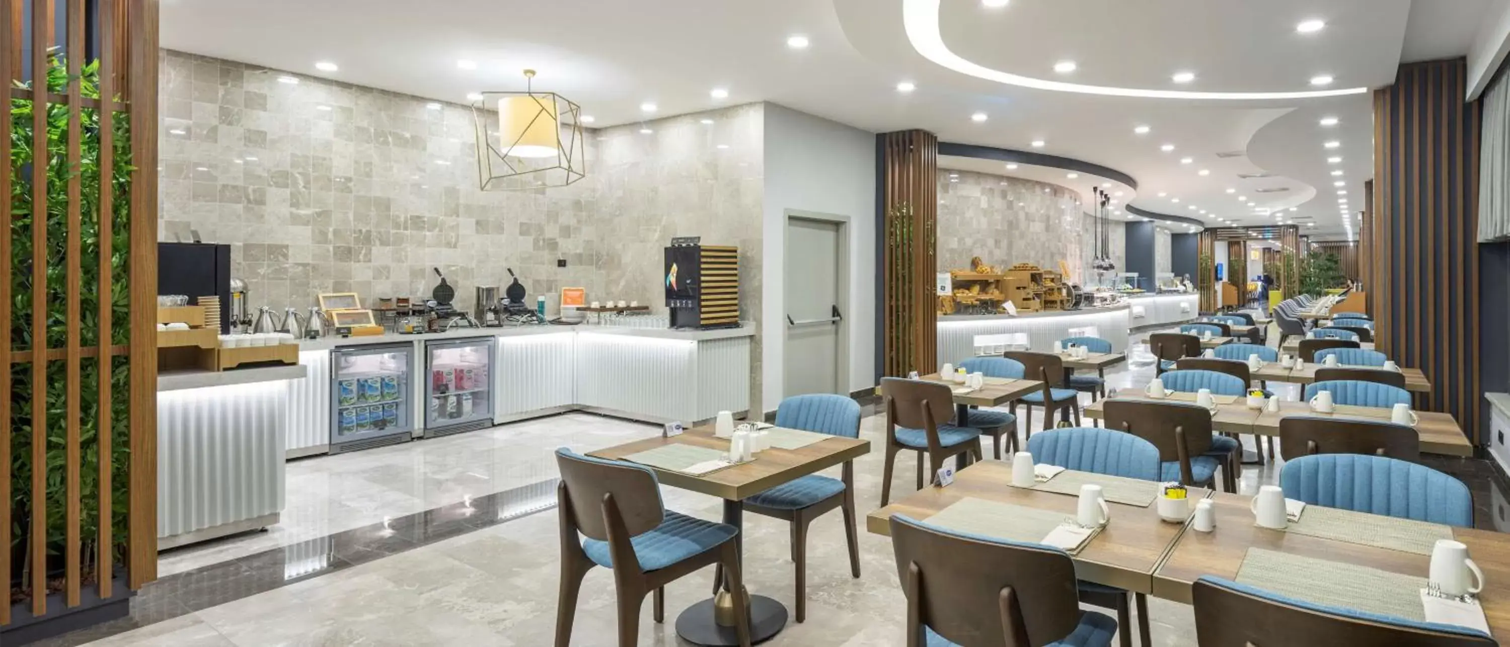 Breakfast, Restaurant/Places to Eat in Hampton By Hilton Istanbul Airport, Arnavutkoy