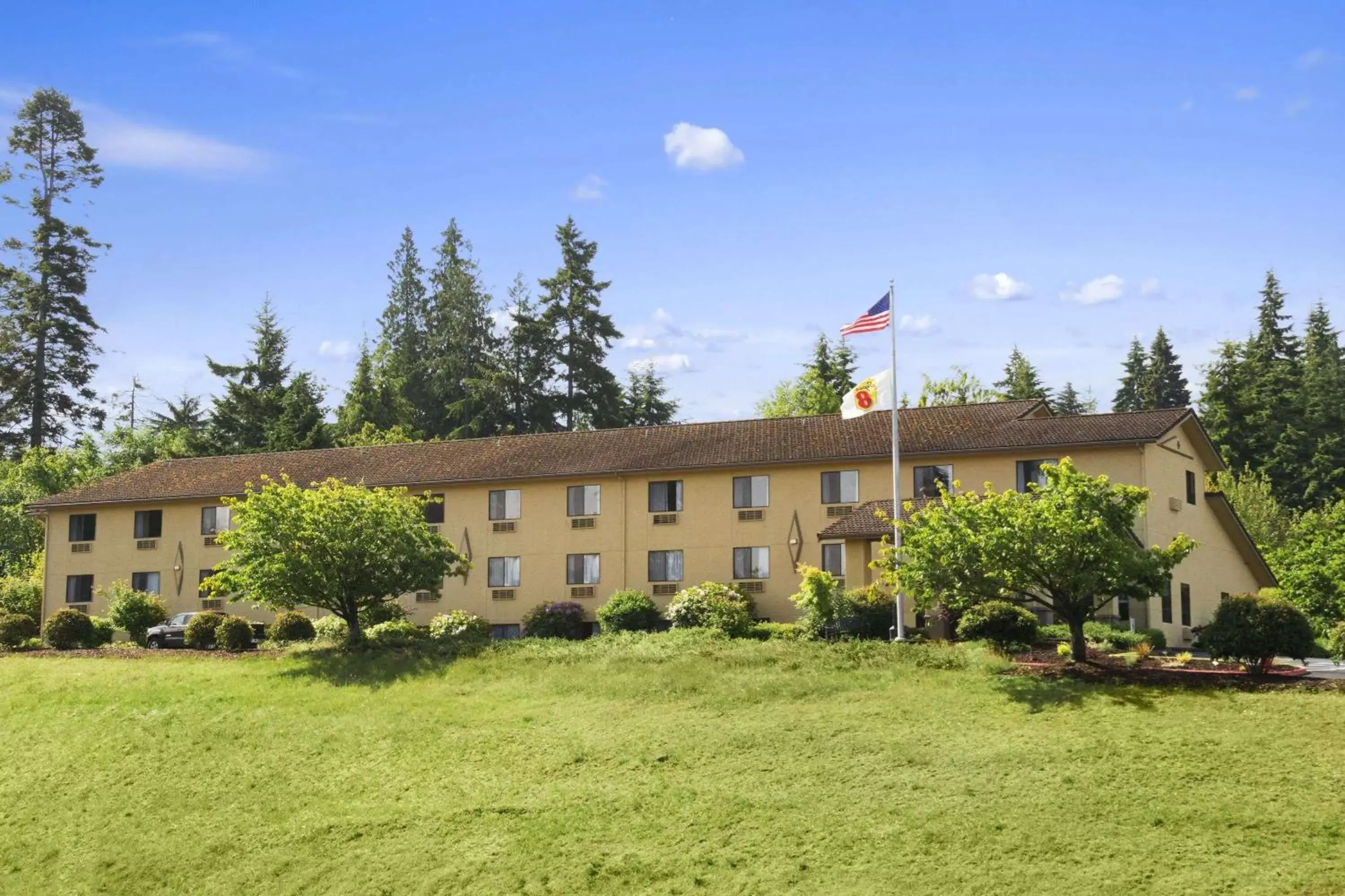 Property Building in Super 8 by Wyndham Port Angeles at Olympic National Park