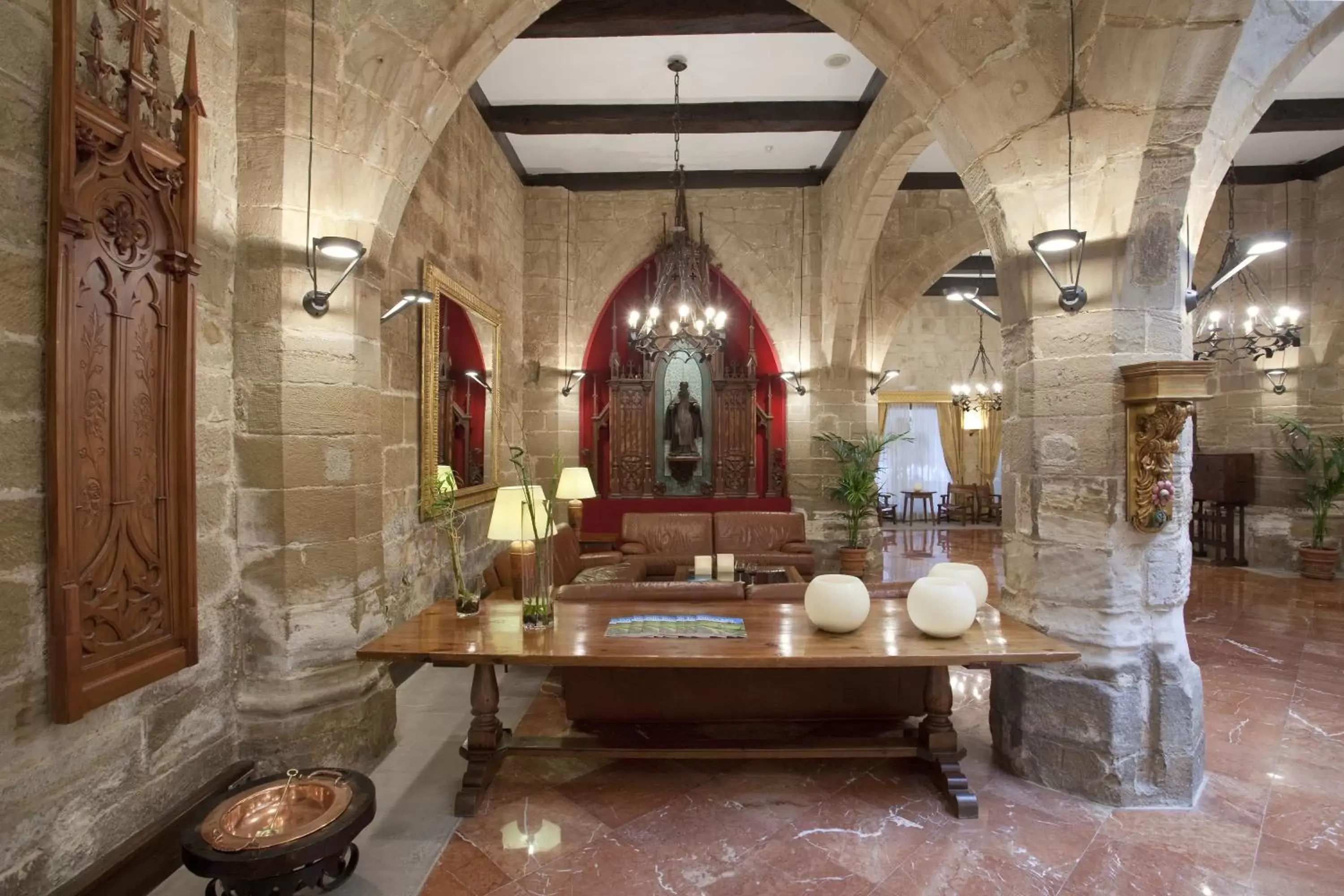 Lounge or bar, Bathroom in Parador de Santo Domingo de la Calzada