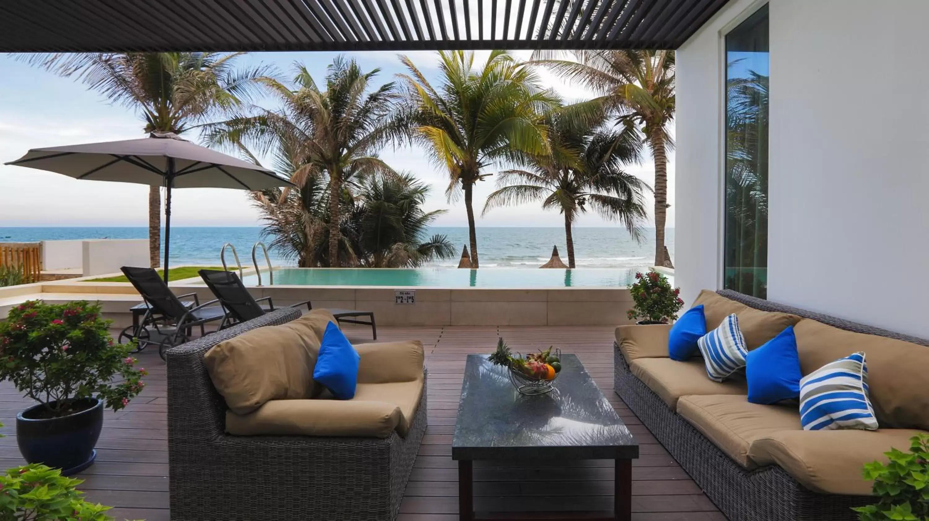 Seating Area in The Cliff Resort & Residences