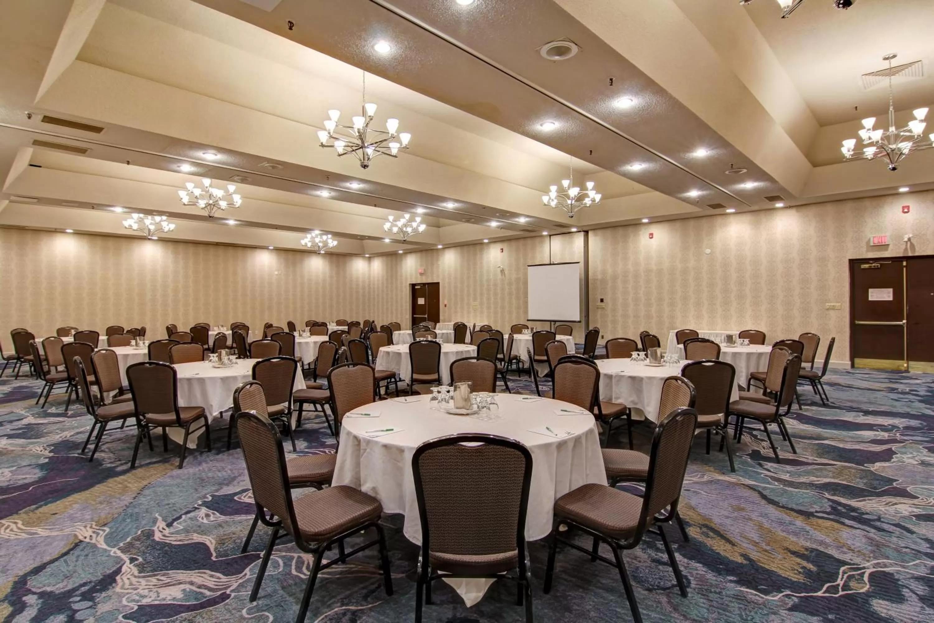 Banquet/Function facilities in Holiday Inn Oakville Centre by IHG