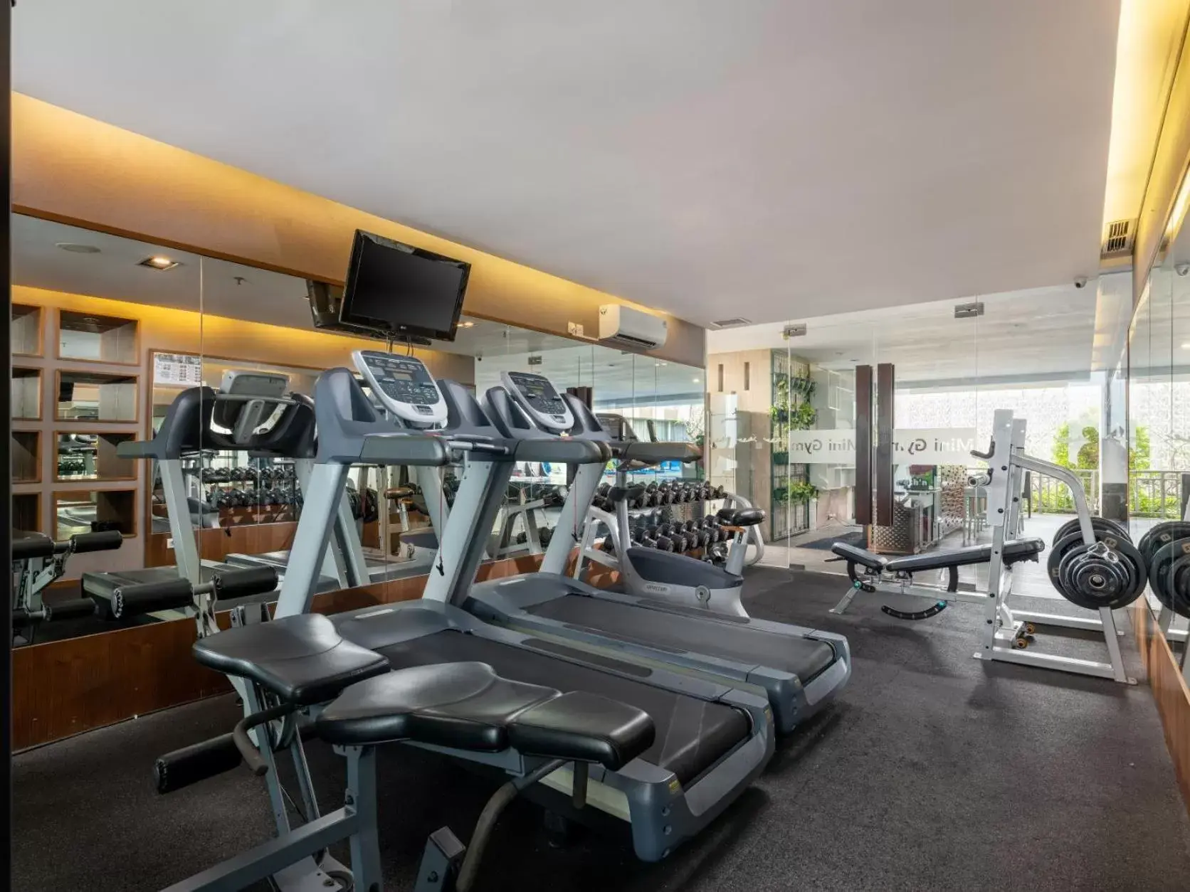 Fitness centre/facilities, Fitness Center/Facilities in ARTOTEL Suites Bianti Yogyakarta, CHSE Certified