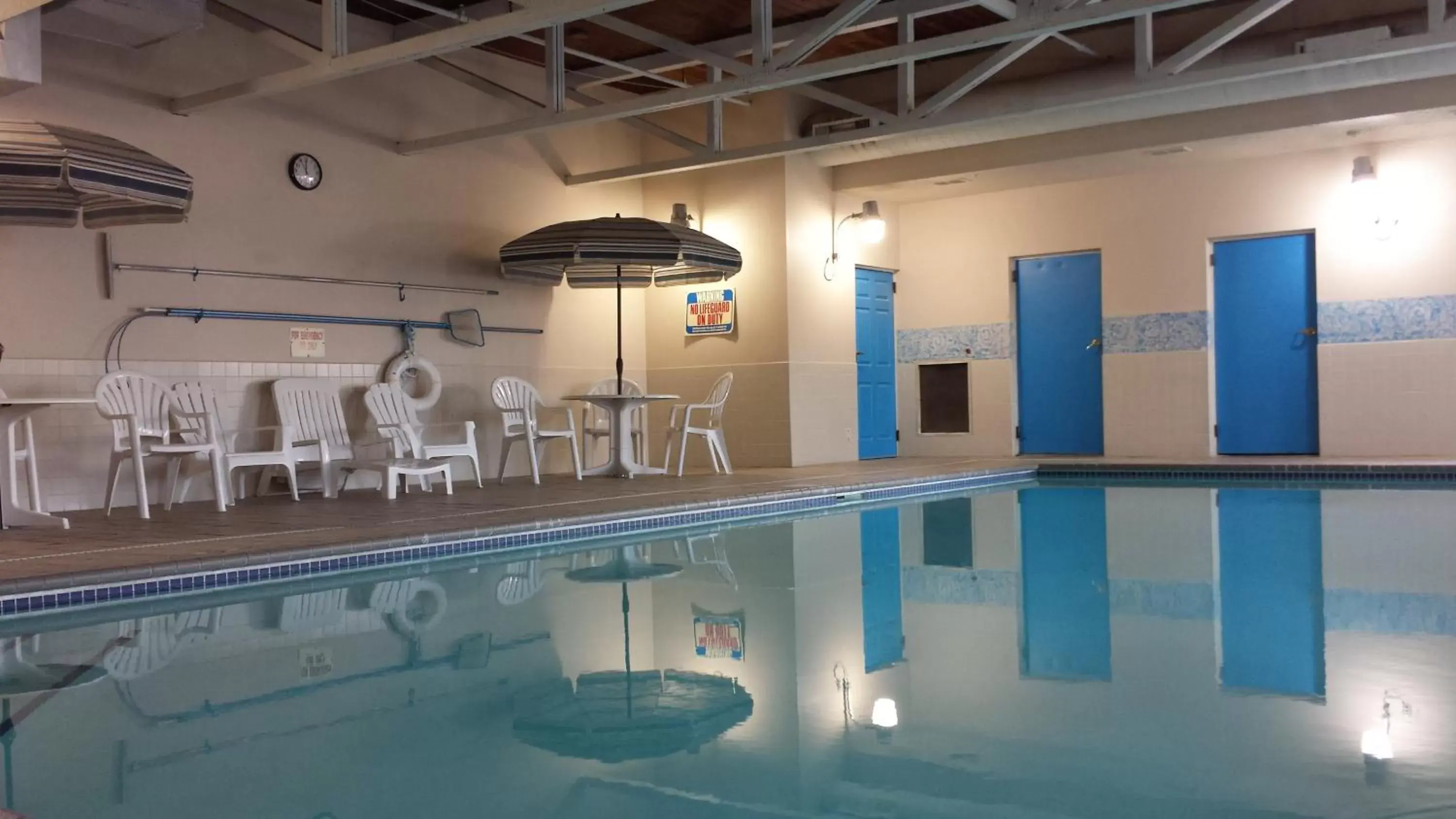Swimming Pool in Hastings Country Inn