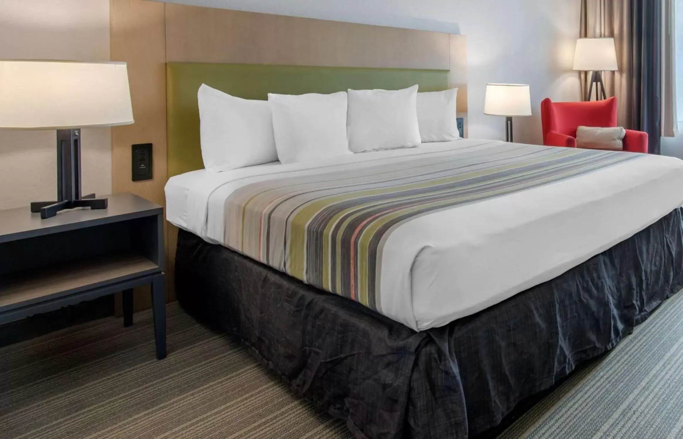 Bed in Country Inn & Suites by Radisson, Port Canaveral, FL