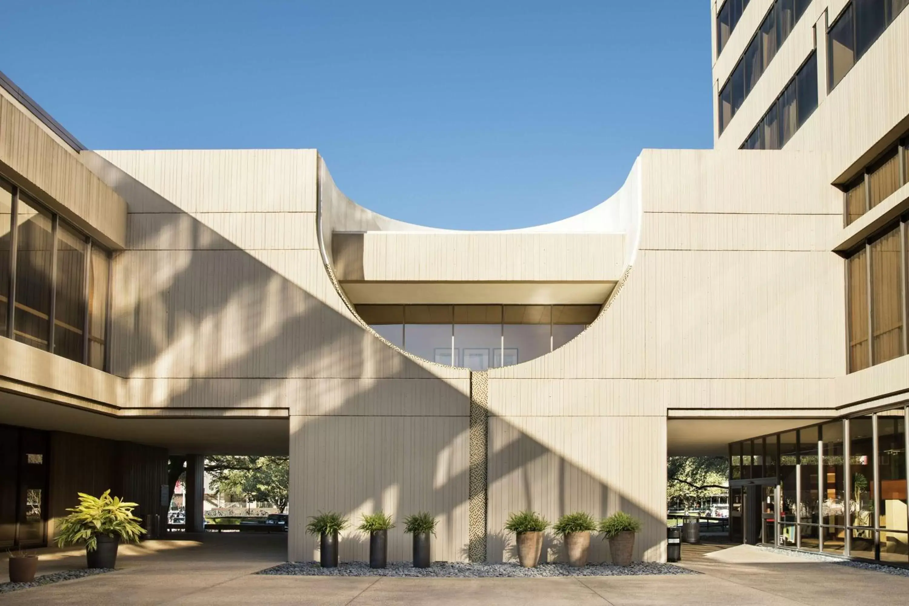 Inner courtyard view, Property Building in Hilton University of Houston
