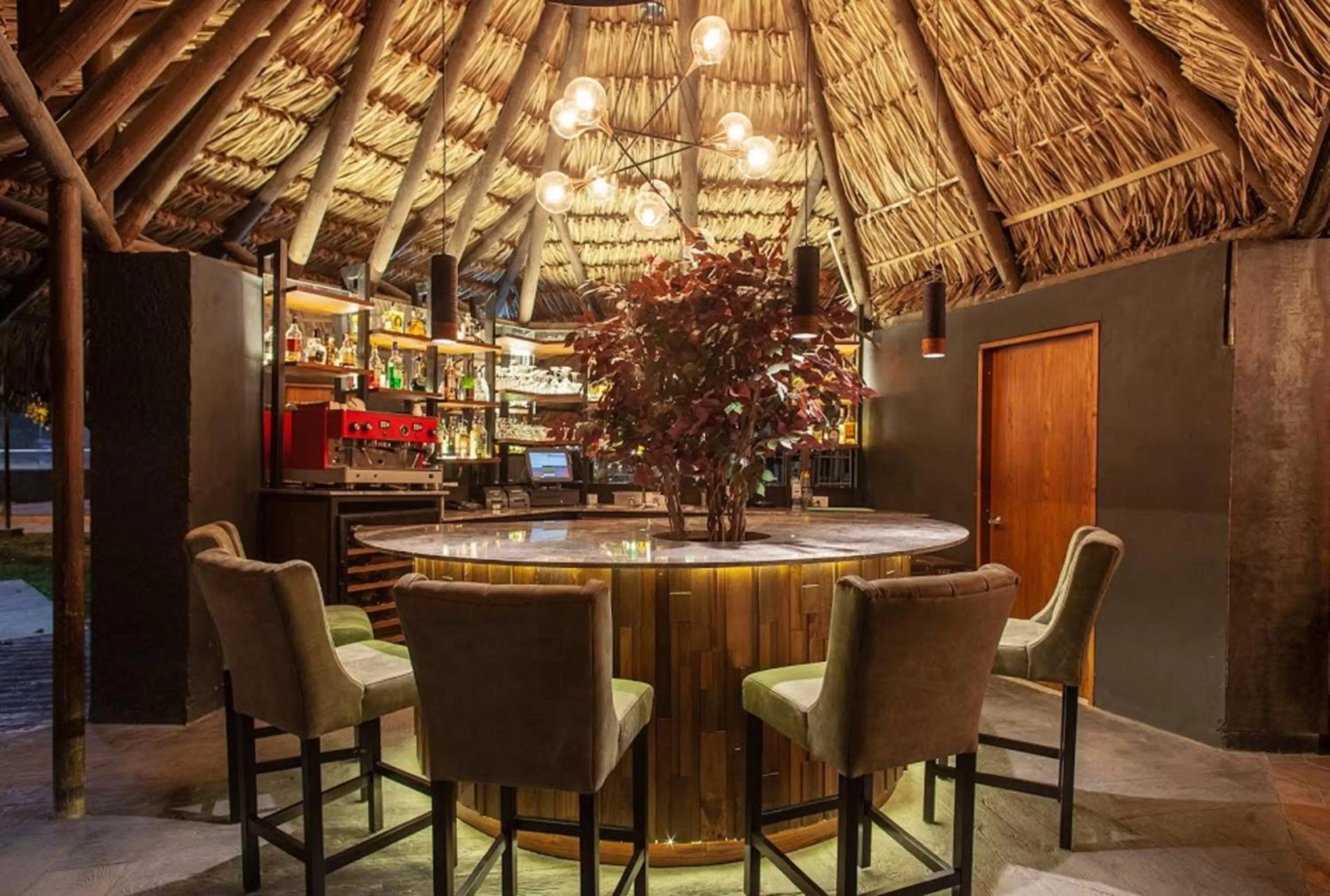 Restaurant/places to eat in InterContinental Medellin - Movich by IHG