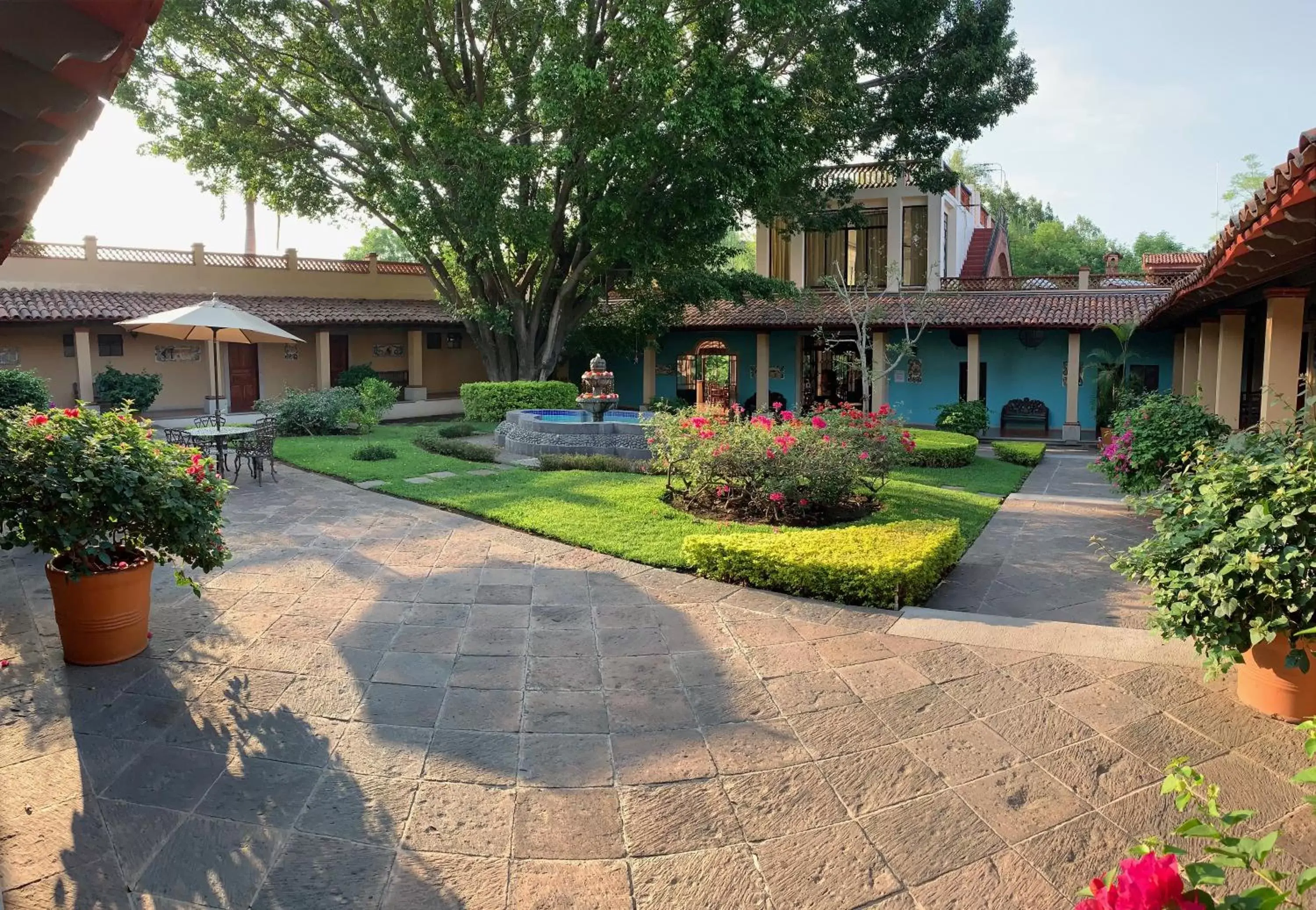 Garden view, Property Building in Hotel Spa Posada Tlaltenango