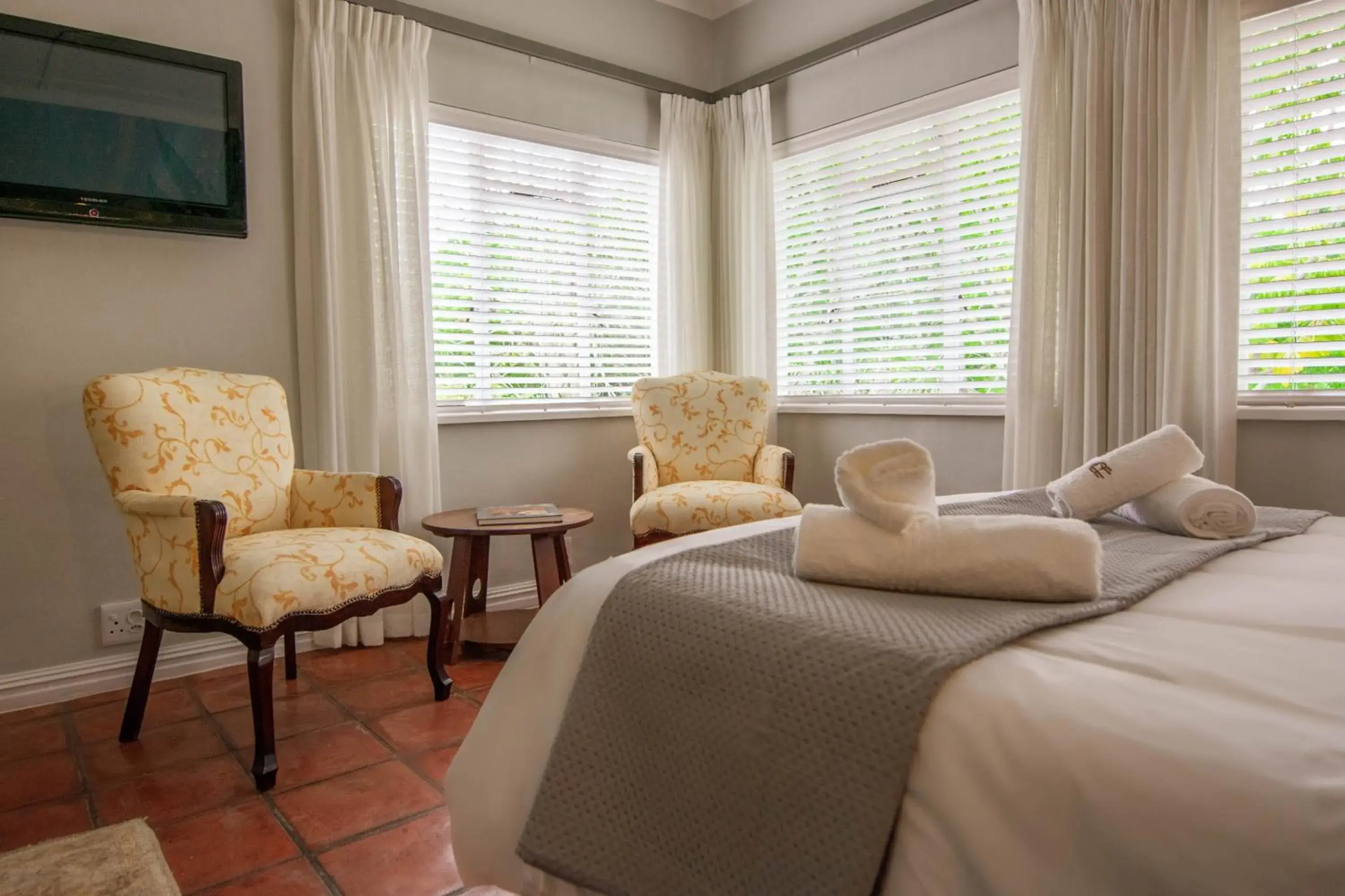 TV and multimedia, Seating Area in Rozenburg Guest House