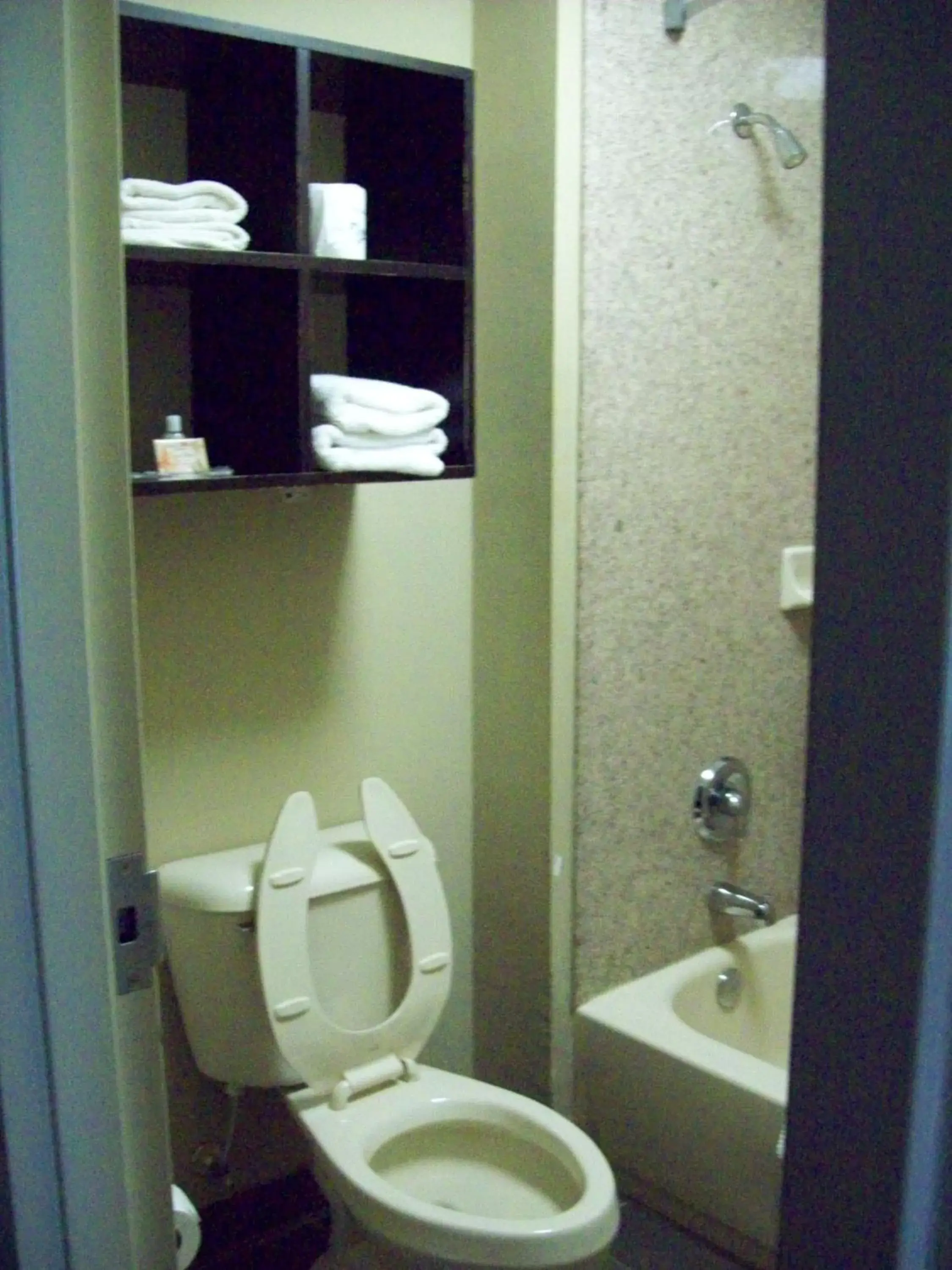 Bathroom in Inn at Mulberry Grove Bathroom in Inn at Mulberry Grove