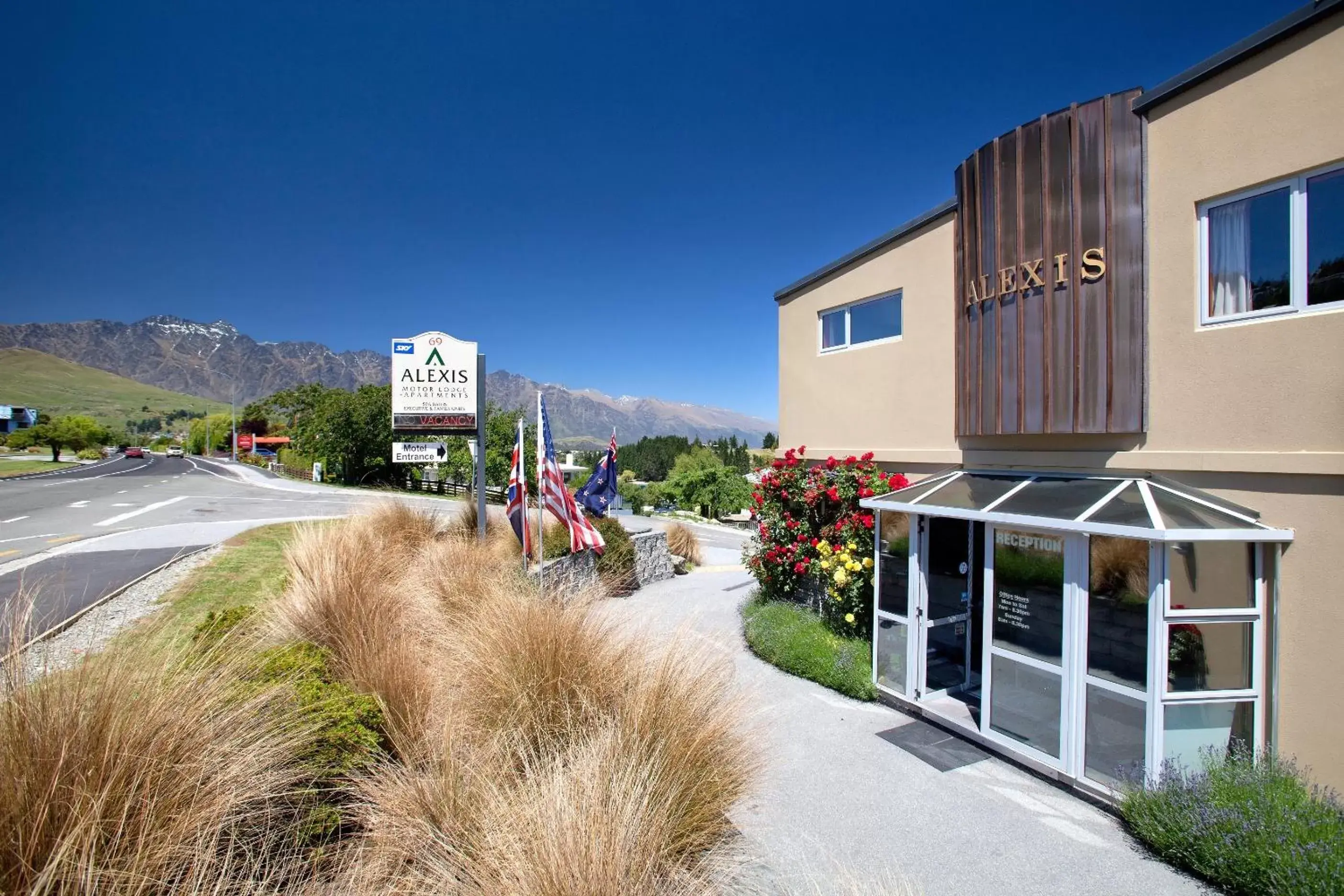 Facade/entrance, Property Building in Alexis Motel & Apartments