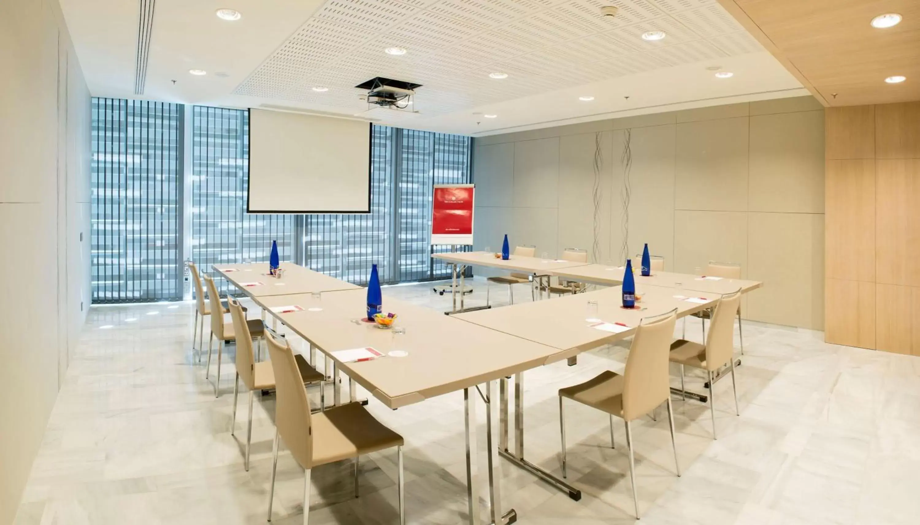 Meeting/conference room in NH Collection Madrid Eurobuilding