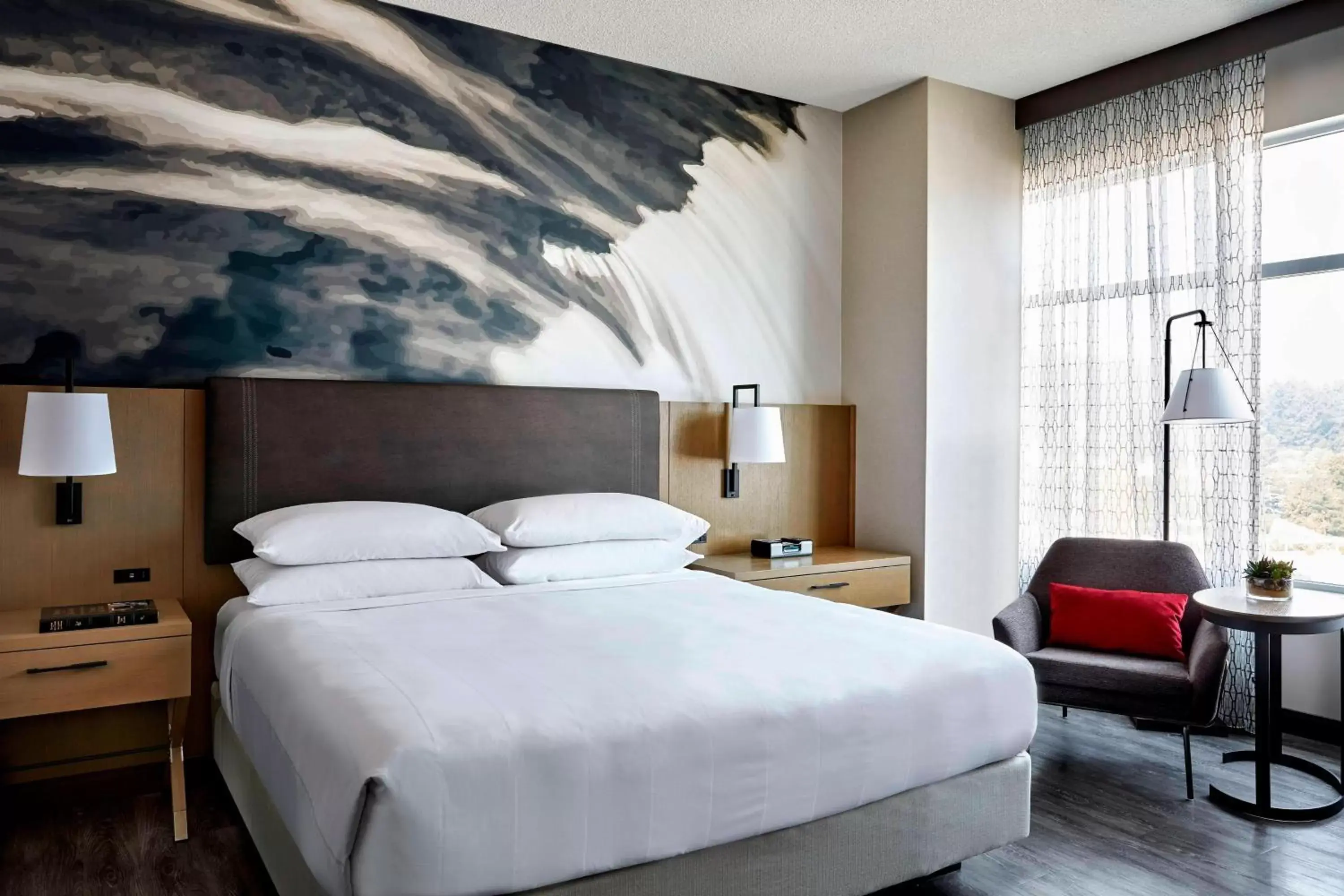 Lounge or bar, Bed in Seattle Marriott Redmond
