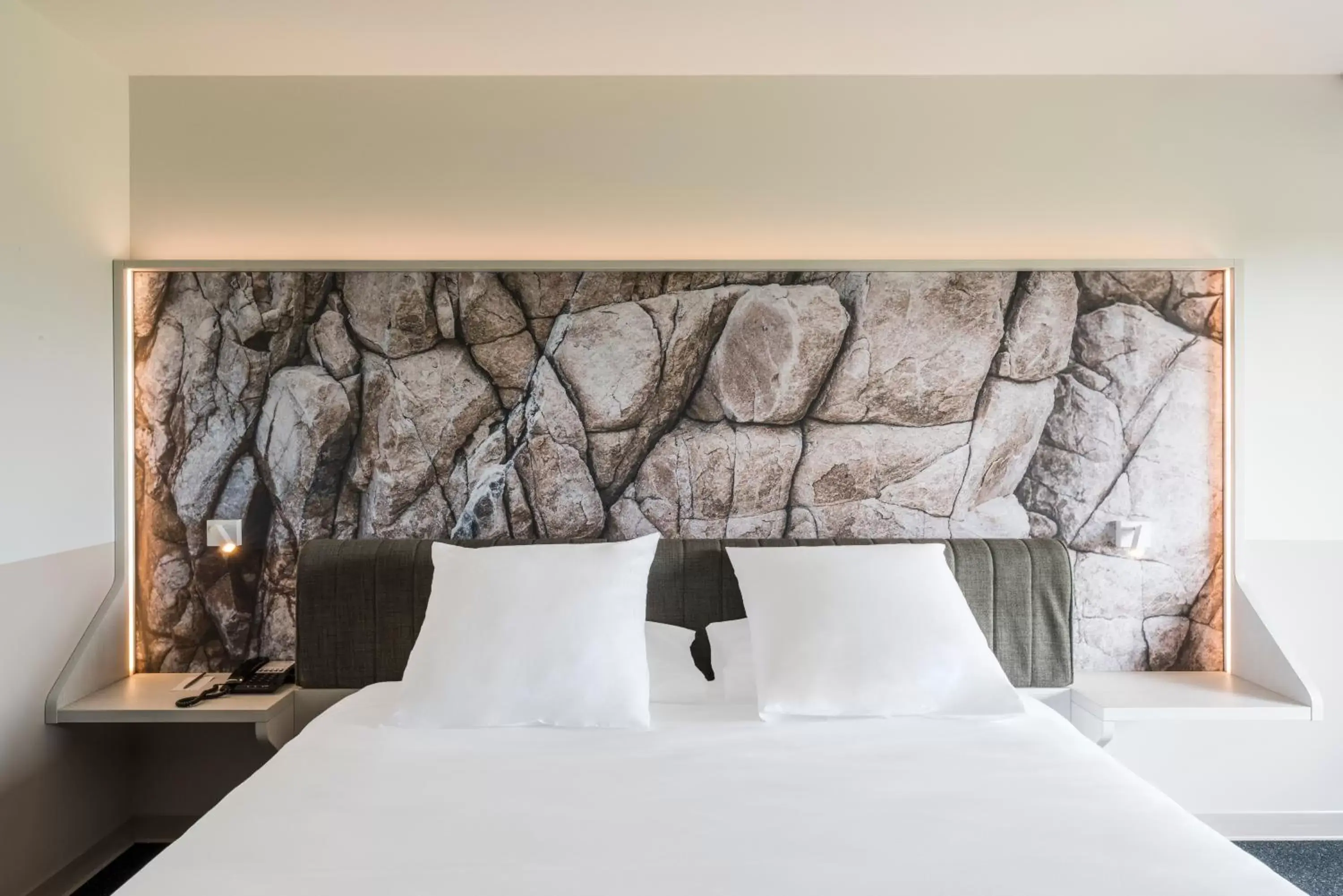 Decorative detail, Bed in Mercure Hotel & Spa Bastia Biguglia
