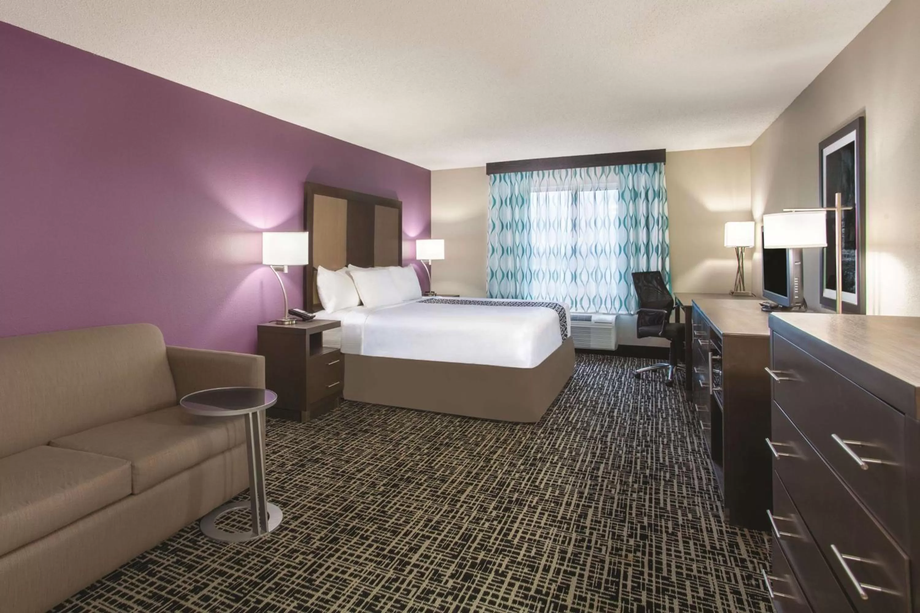 Photo of the whole room in La Quinta by Wyndham Hopkinsville