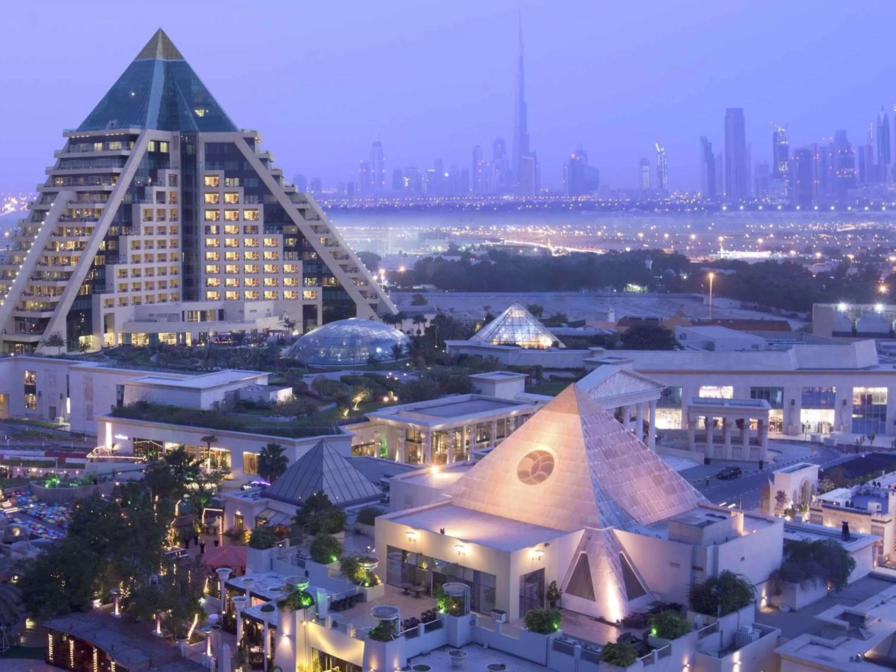 Property building, Bird's-eye View in Raffles Dubai