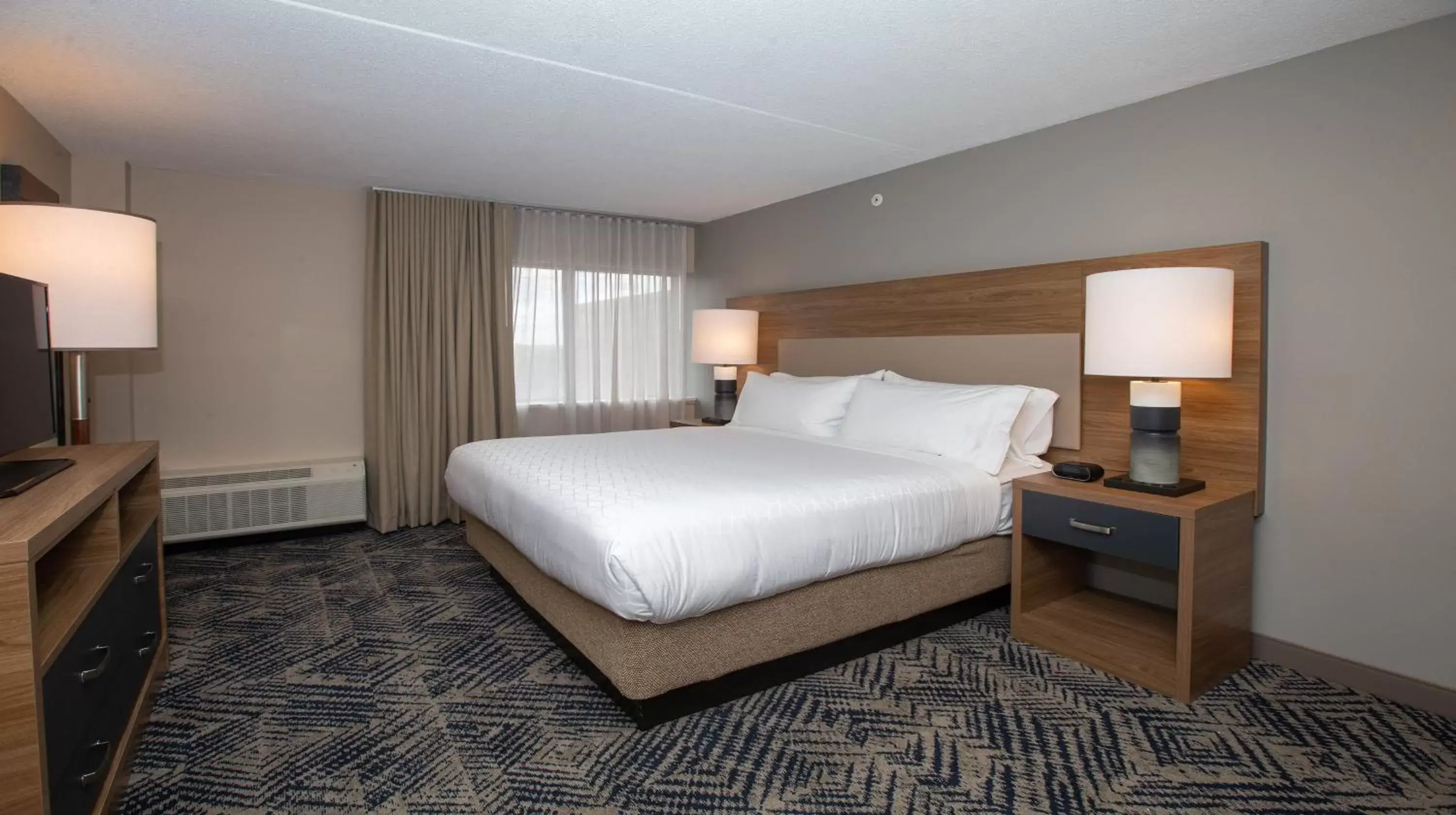 Photo of the whole room, Bed in Candlewood Suites - Cleveland South - Independence, an IHG Hotel