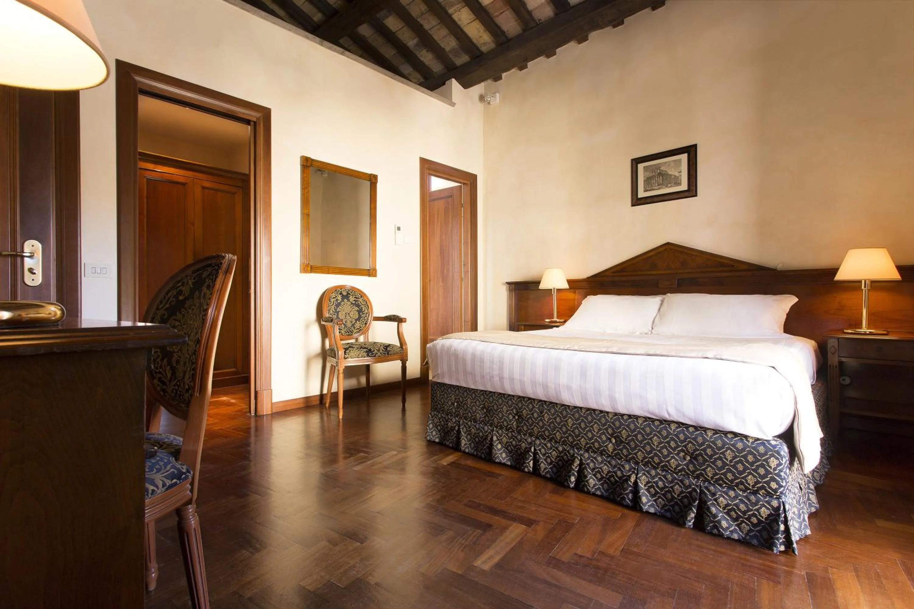 Photo of the whole room, Bed in Hotel Teatro Pace