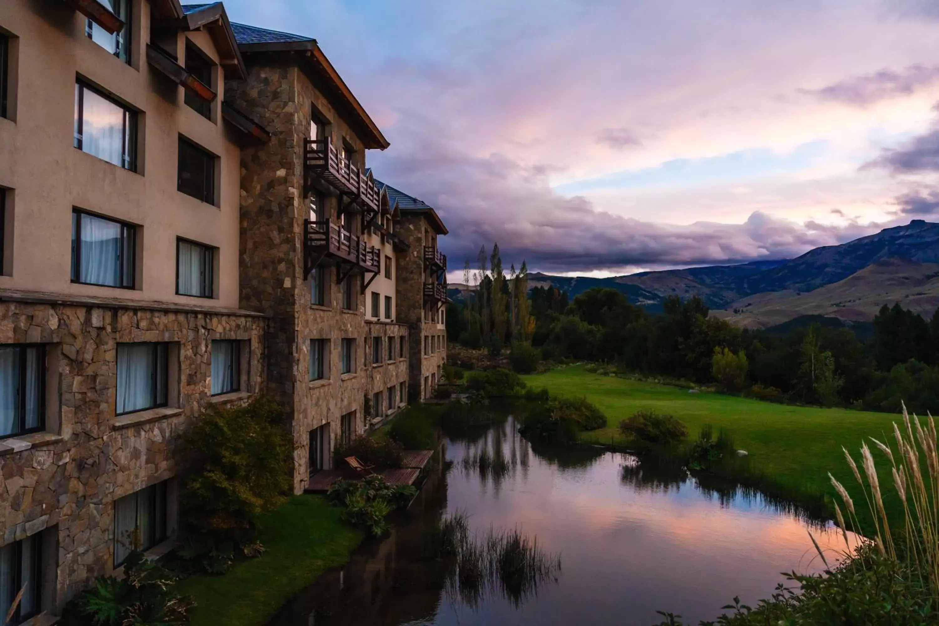 Property building in Loi Suites Chapelco Hotel