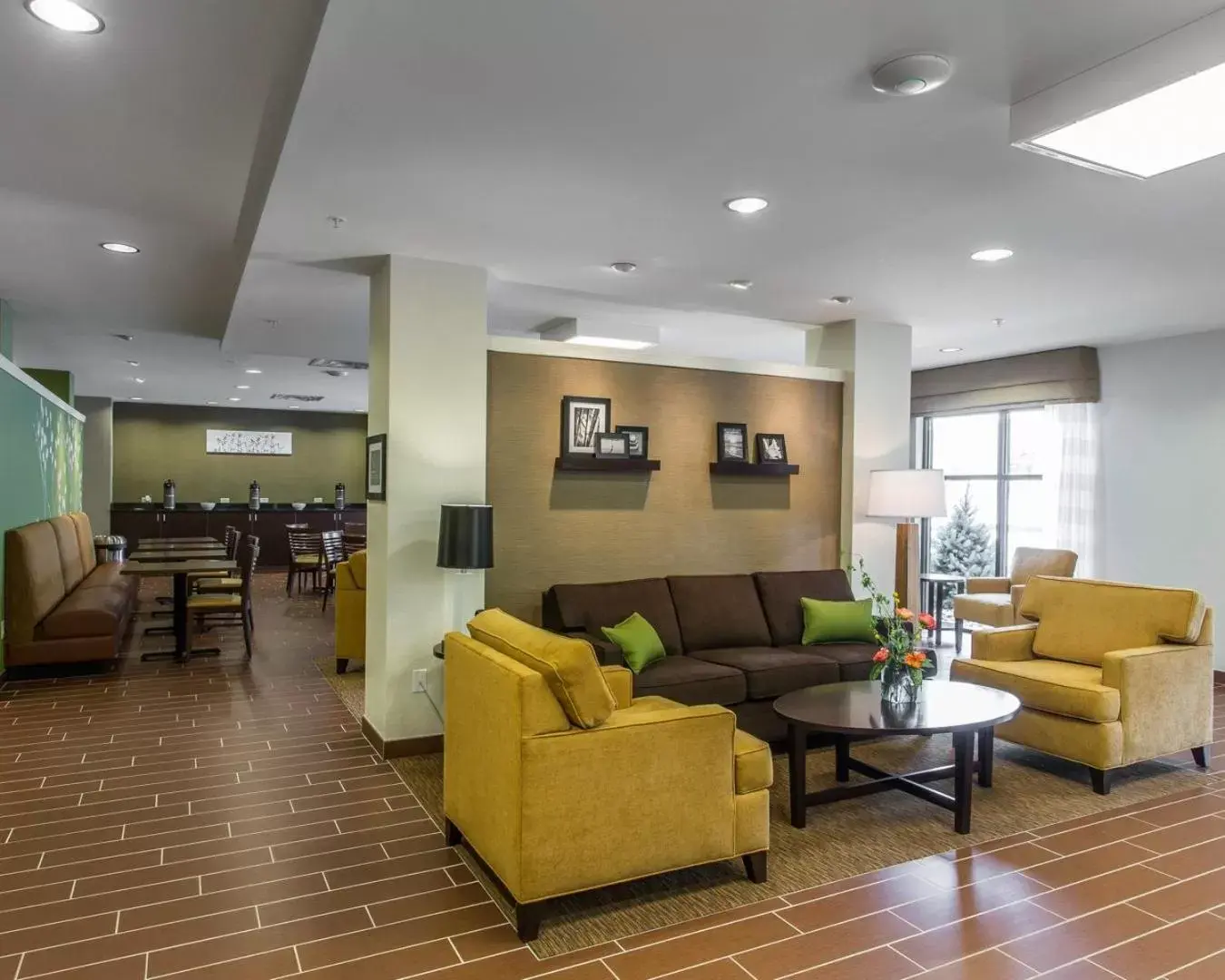 Communal lounge/ TV room, Lobby/Reception in Sleep Inn & Suites Dayton
