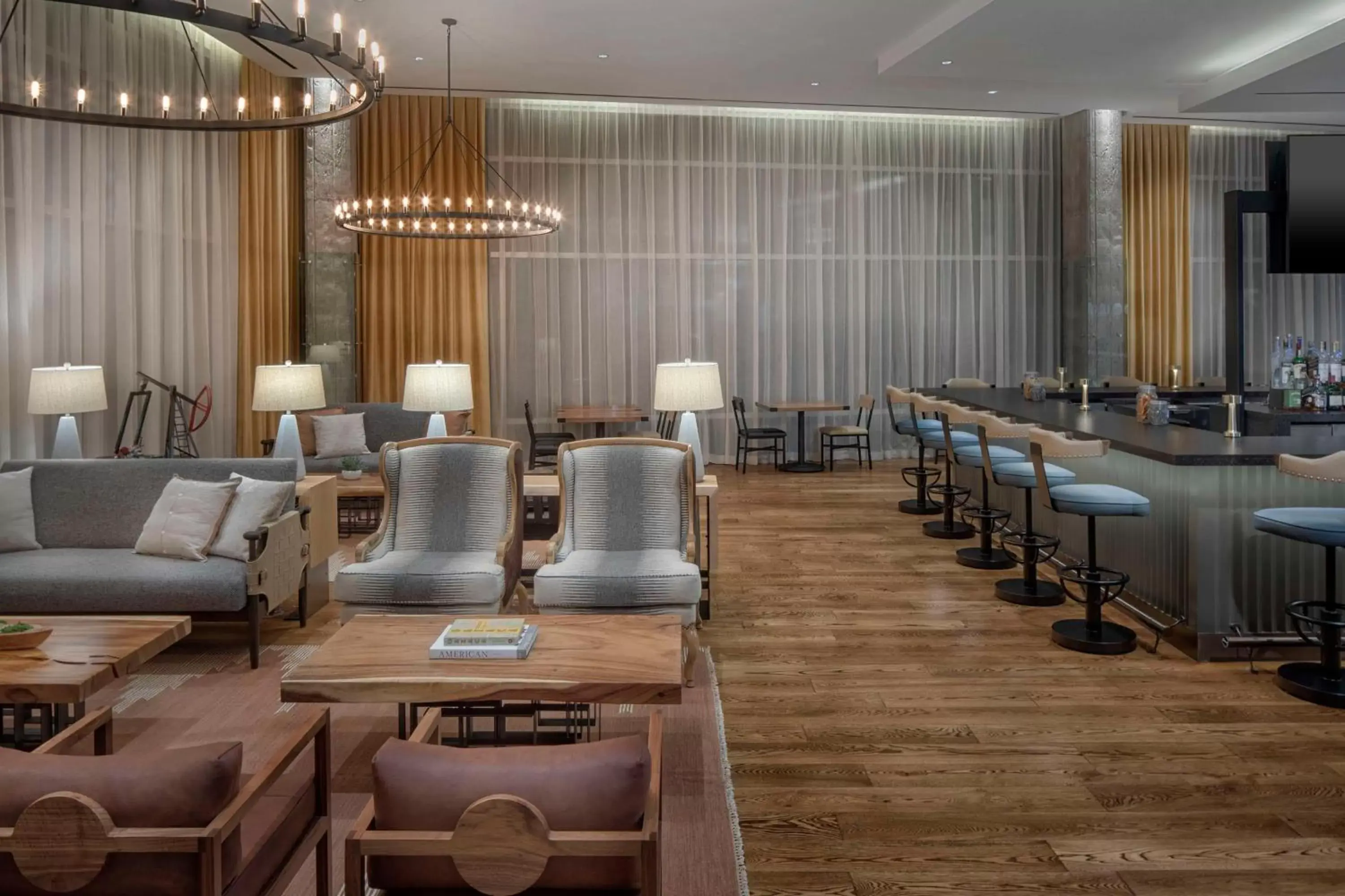Lounge or bar in Hyatt Regency Houston Galleria