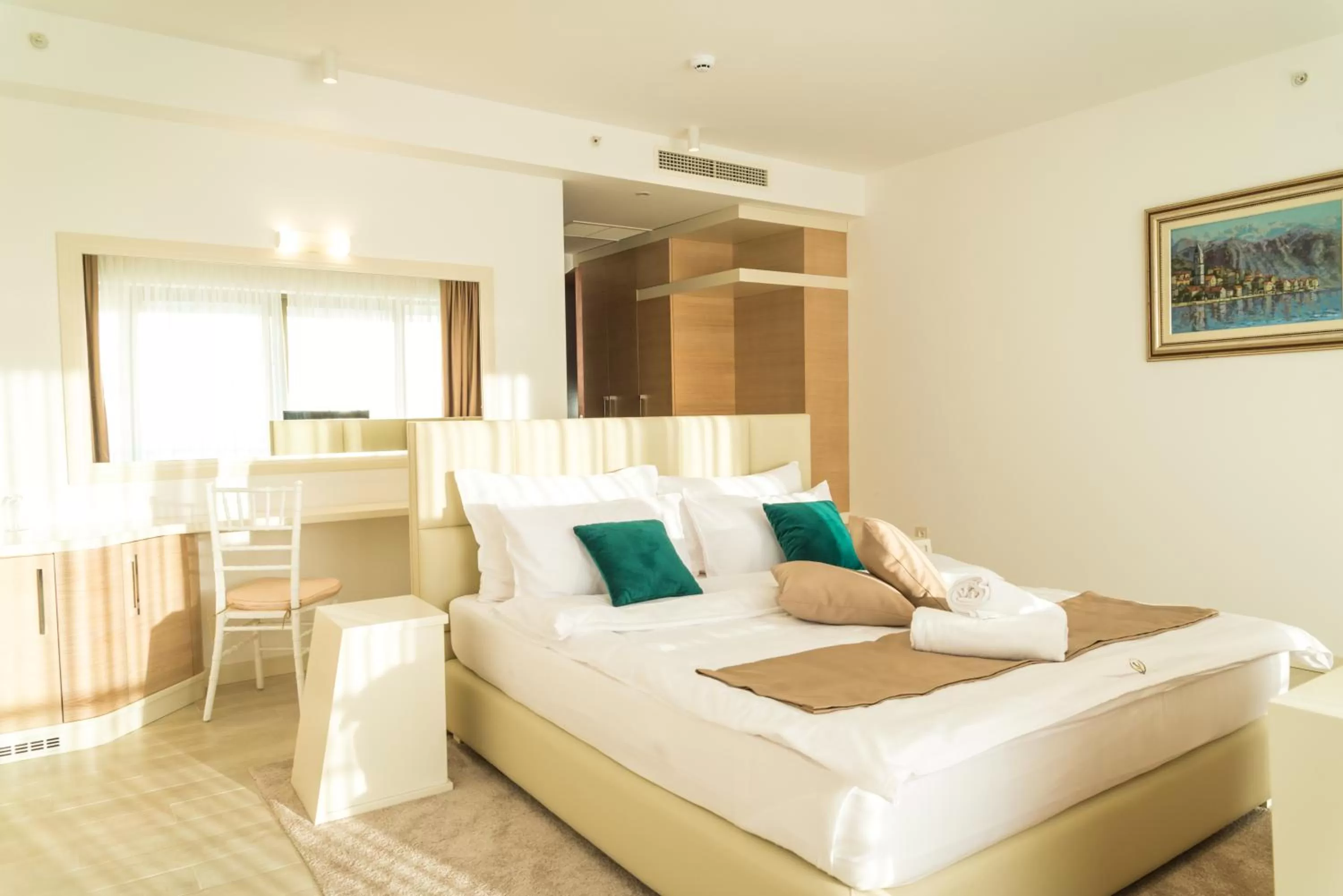 Bedroom, Bed in Hotel Kadmo by Aycon