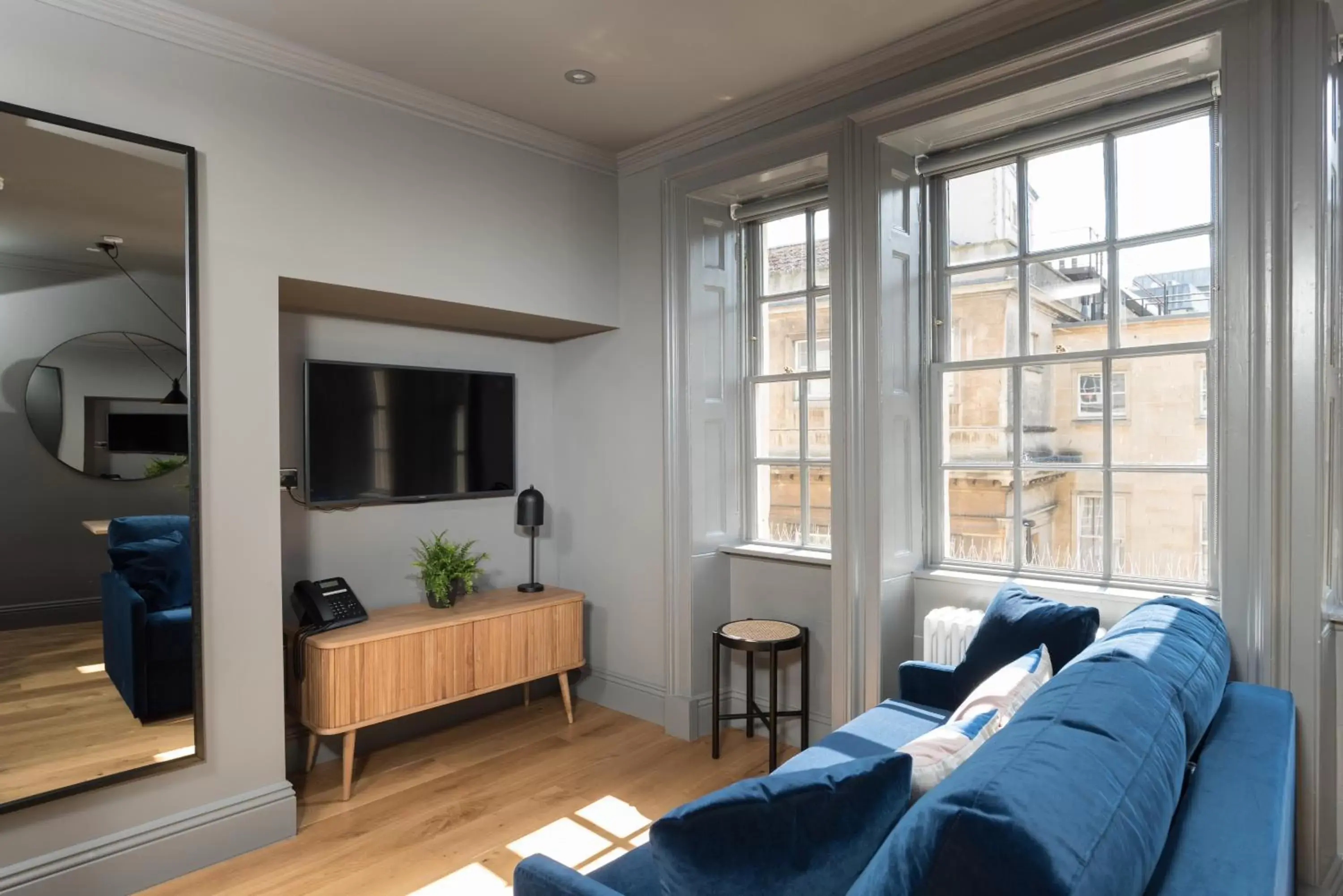 Standard Studio Apartment - Upper Floor in Hiding Space - Trim Street Apartments Standard Studio Apartment - Upper Floor in Hiding Space - Trim Street Apartments