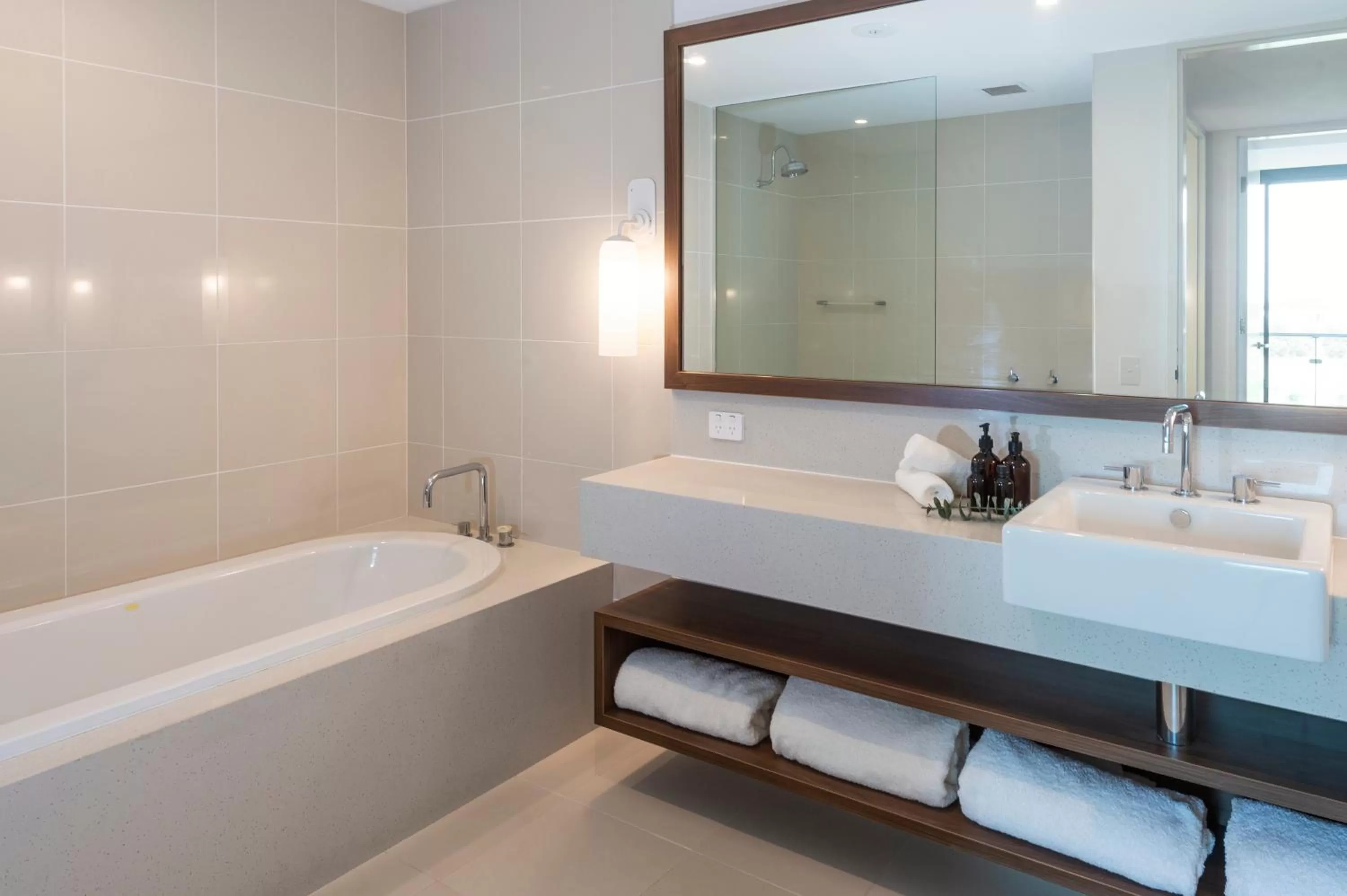 Urban View 2 Bedroom Suite in The Sands Torquay