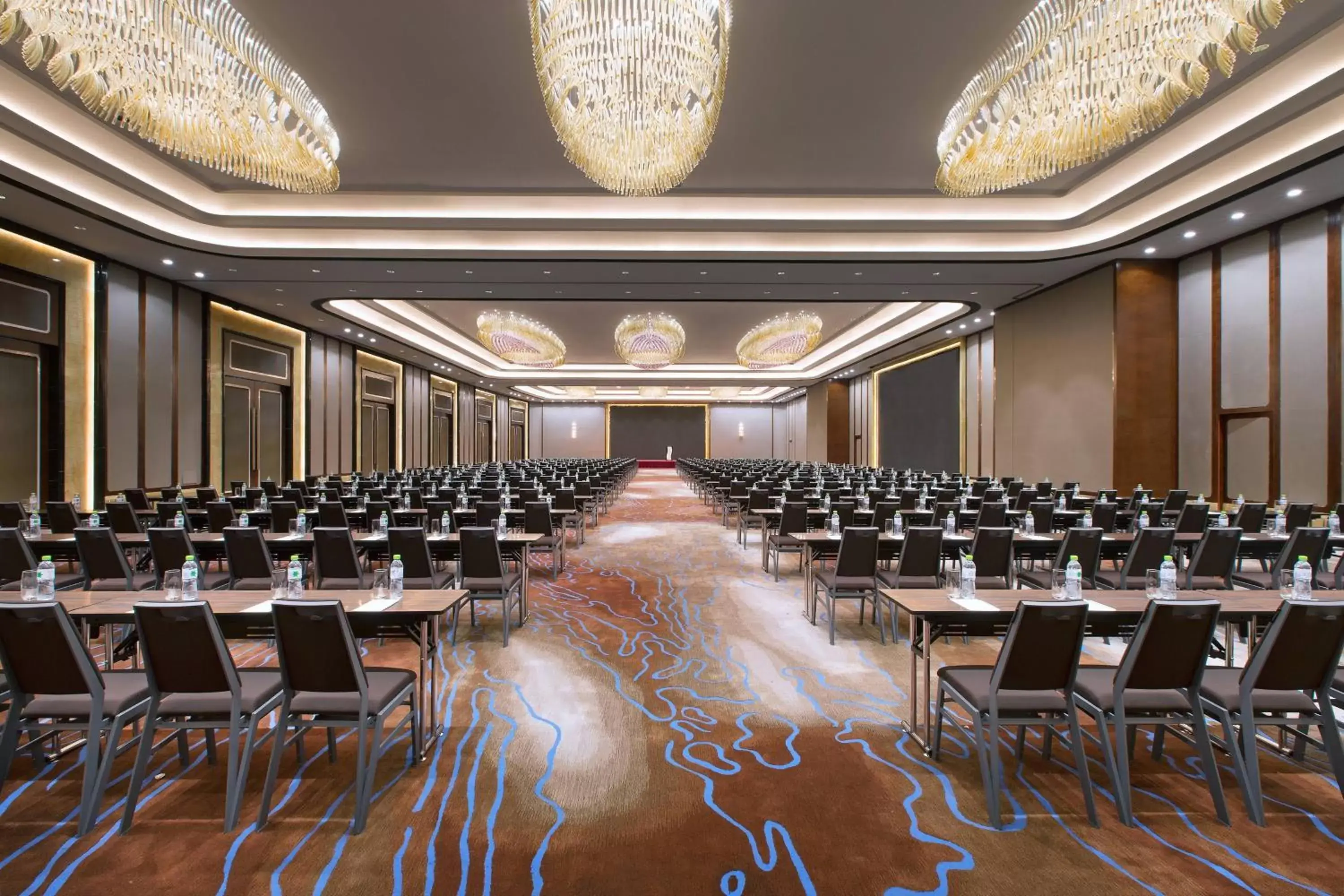 Meeting/conference room in Sheraton Zhanjiang Hotel