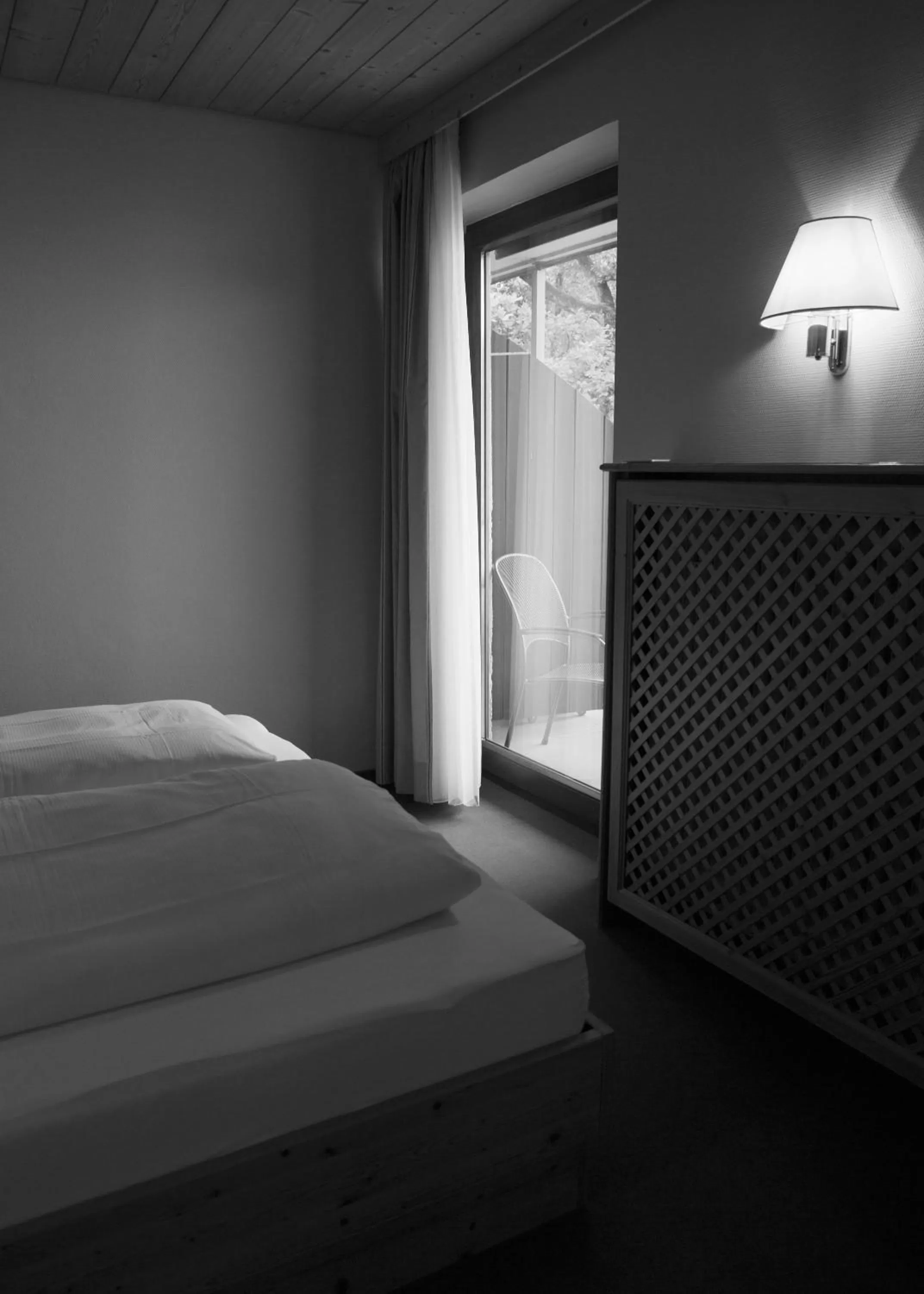 Photo of the whole room, Bed in Strandhotel SüdSee Diessen am Ammersee