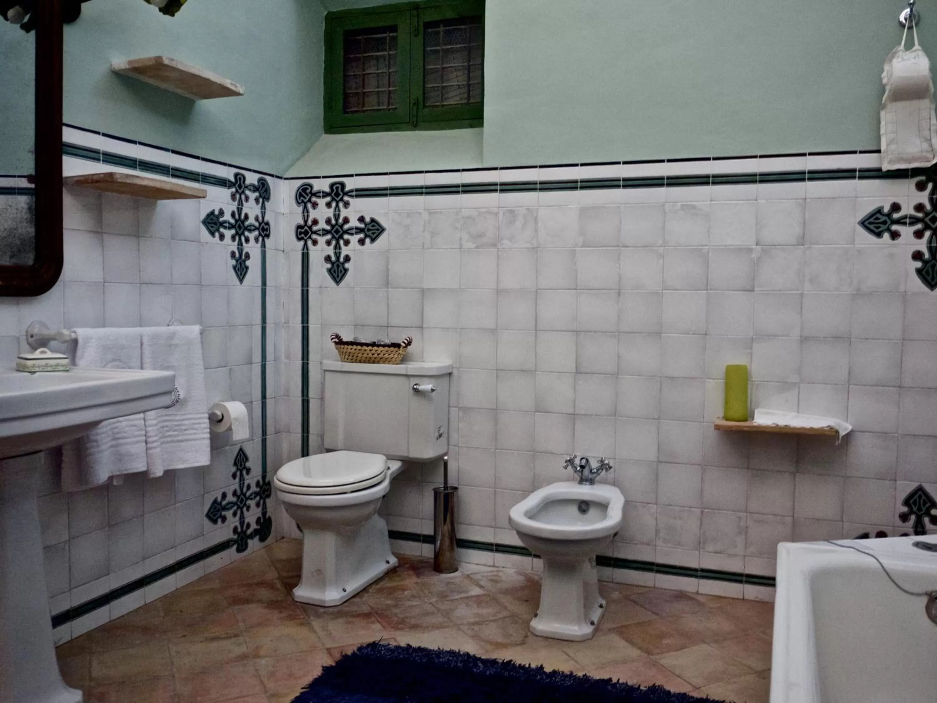 Bathroom in Olmitos 3 Hotel boutique, Casa-Palacio