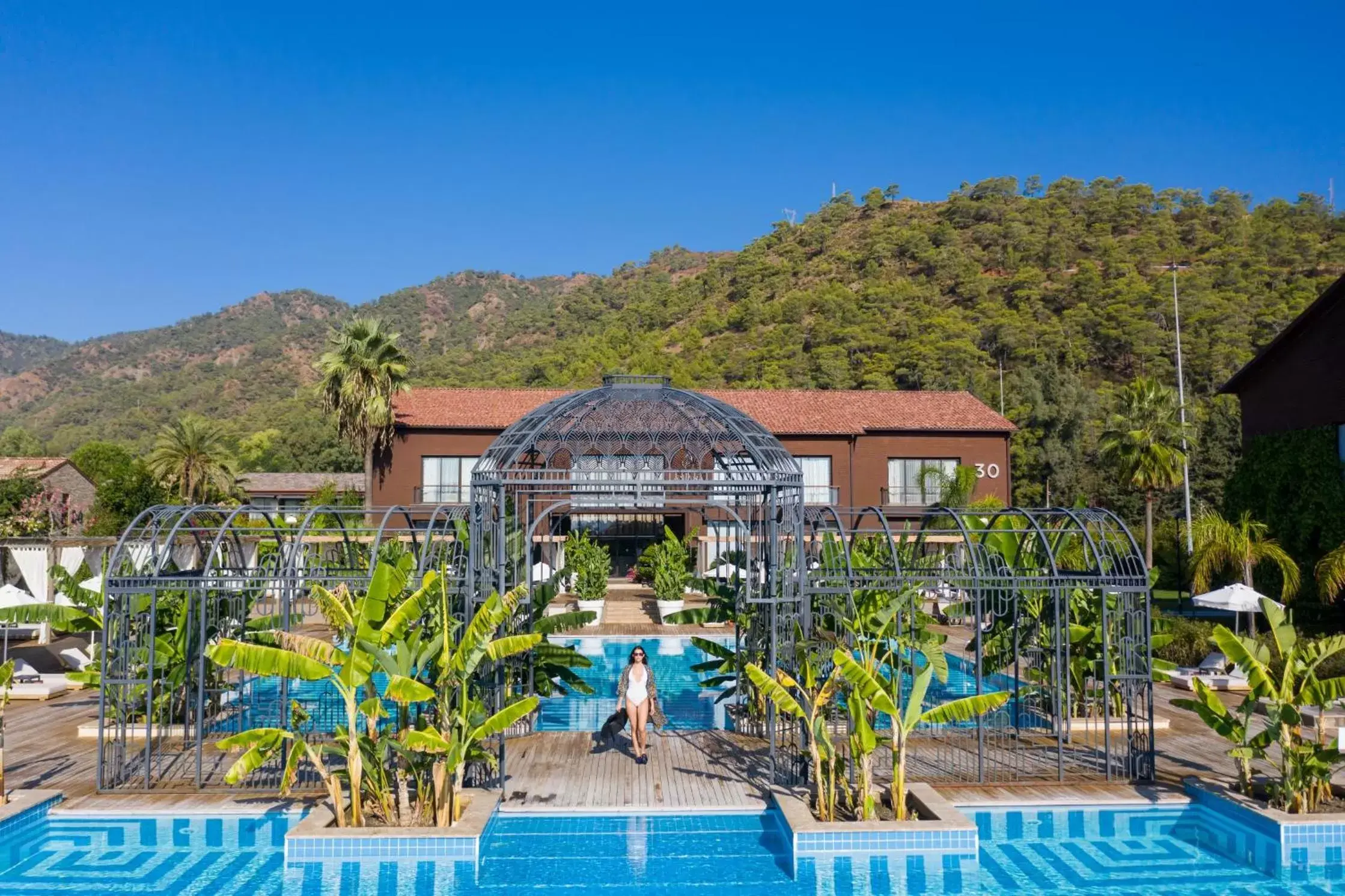 Swimming pool in Rixos Premium Göcek - Adult Only Swimming pool in Rixos Premium Göcek - Adult Only