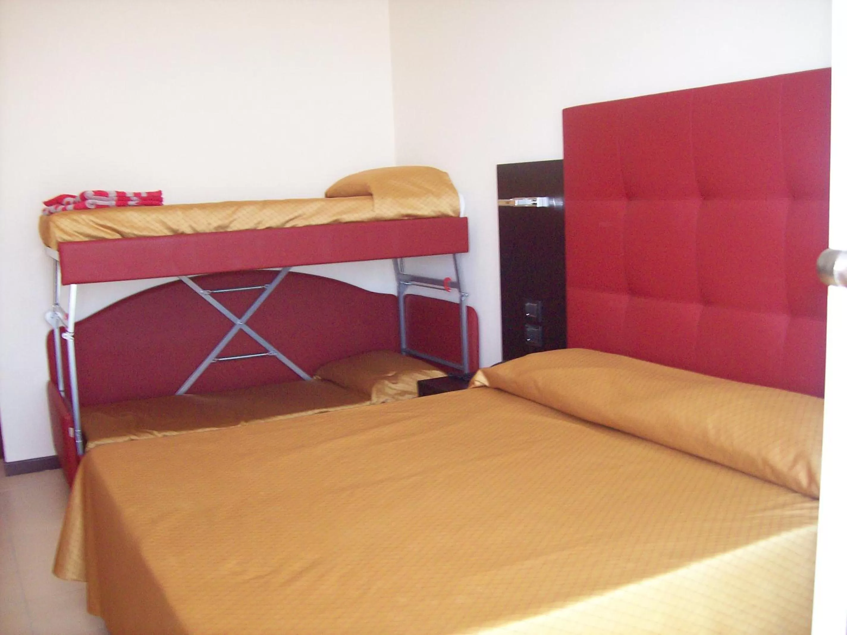 bunk bed, Bed in Terminal Palace & SPA