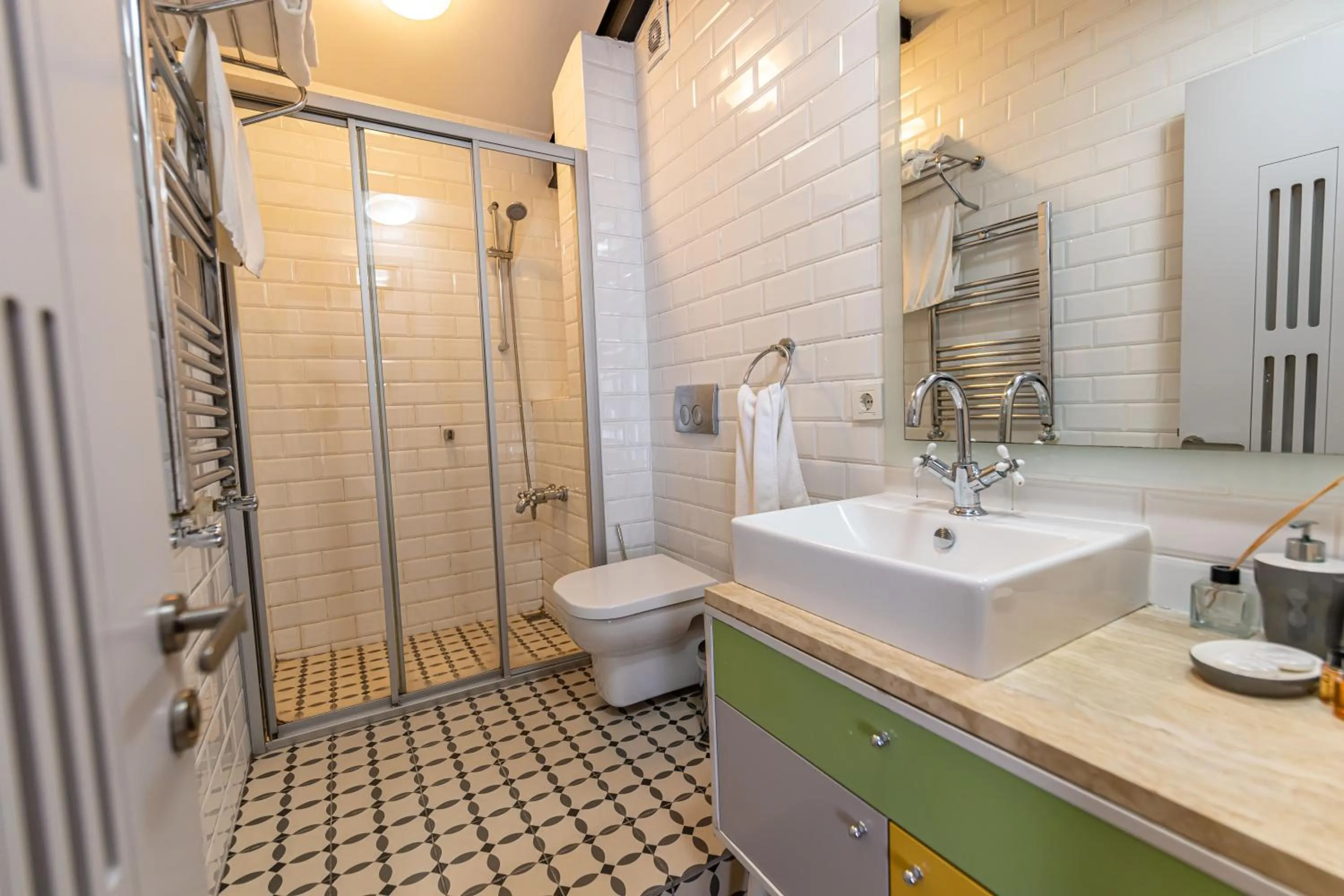 Bathroom in Calanthe Residence