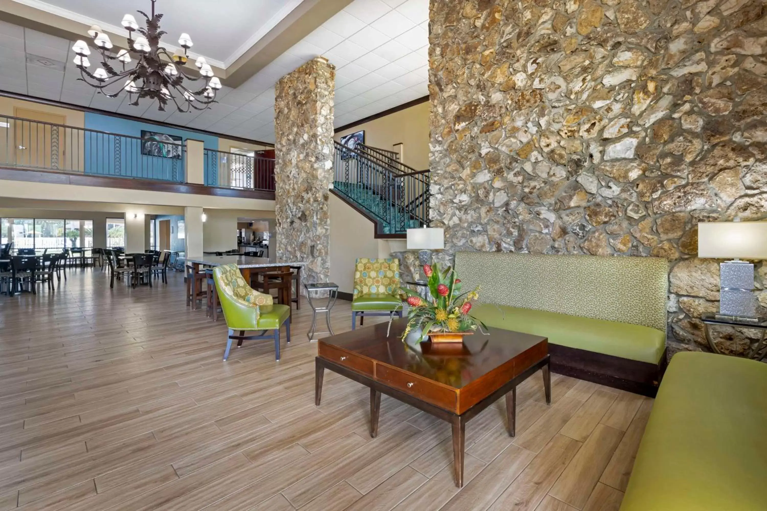 Lobby or reception, Seating Area in Best Western International Speedway Hotel