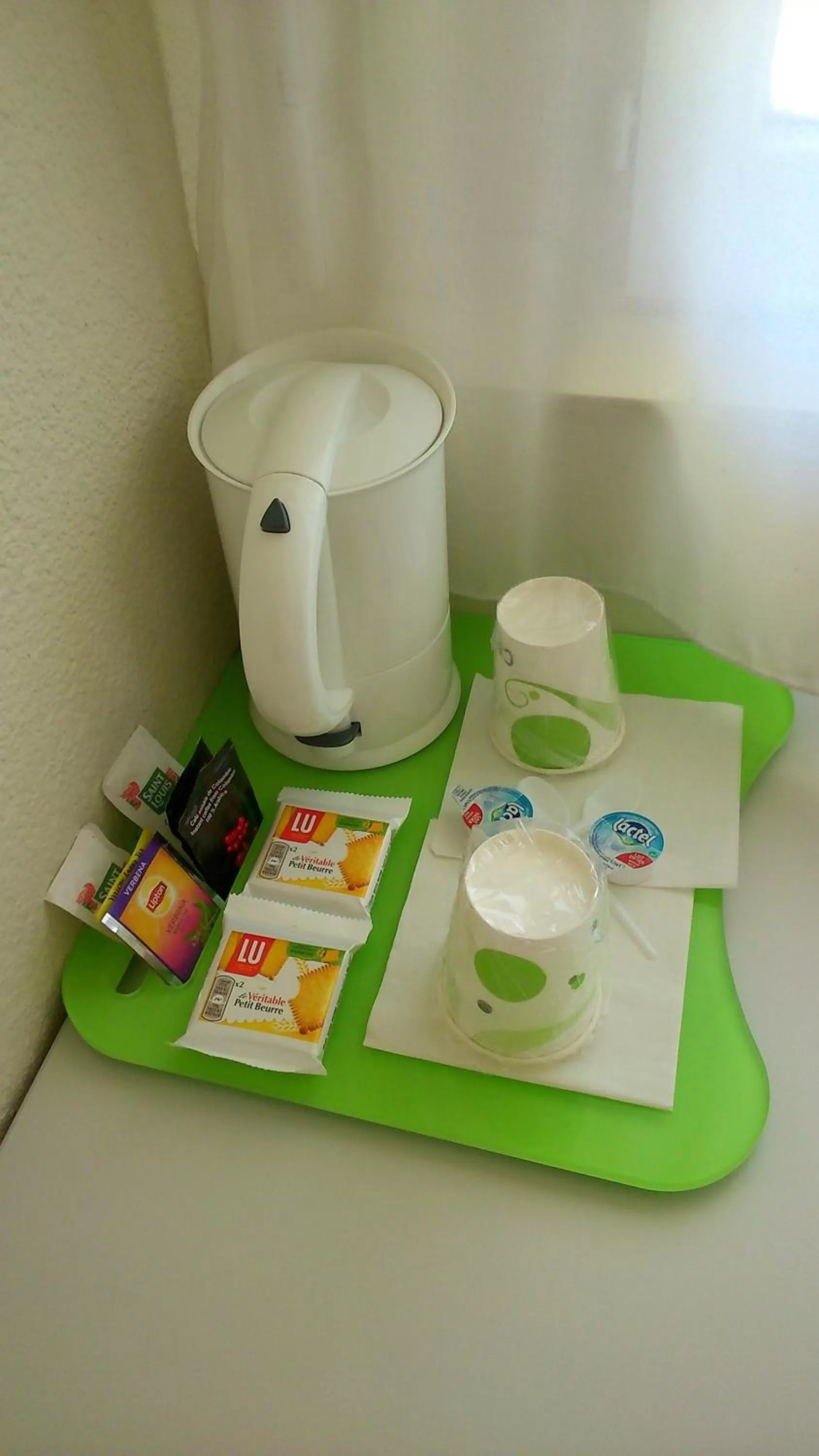 Bedroom in Hotel Campanile Besançon Nord Ecole Valentin