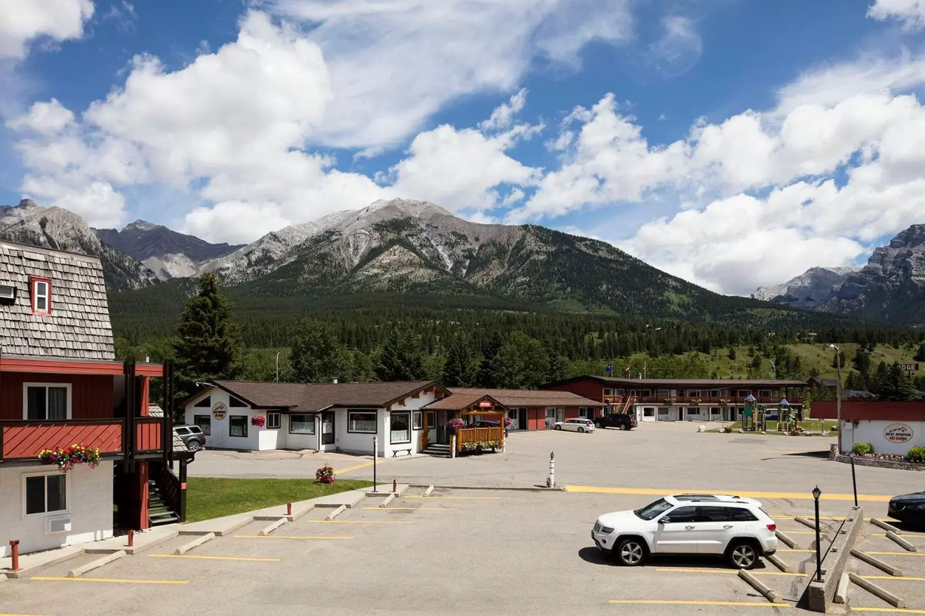 On site, Mountain View in Rocky Mountain Ski Lodge