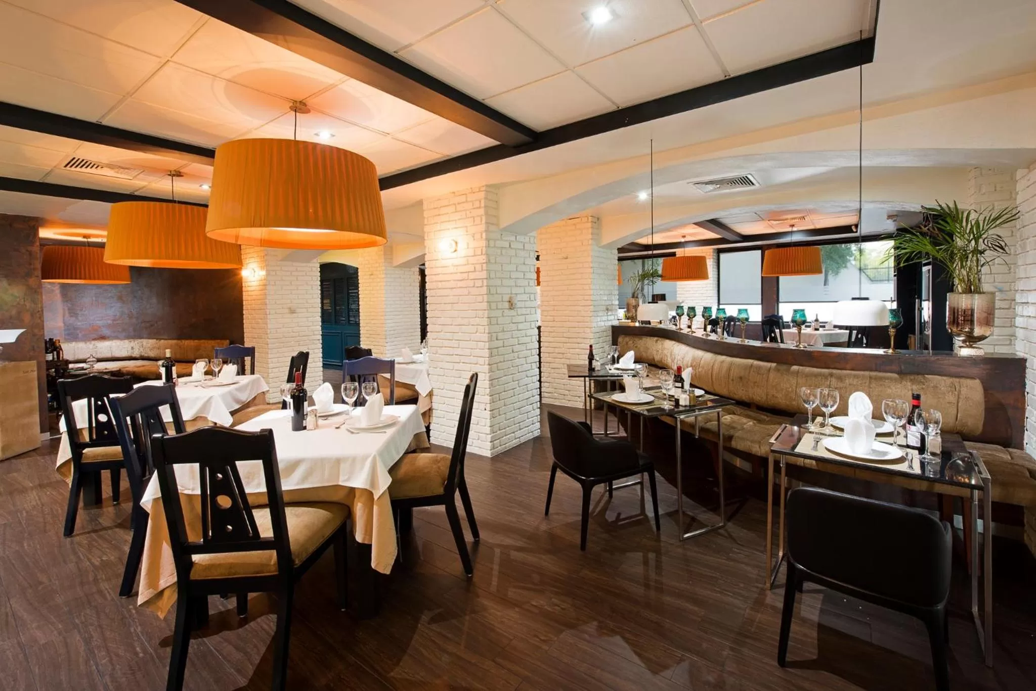 Restaurant/places to eat in W&P Santo Domingo