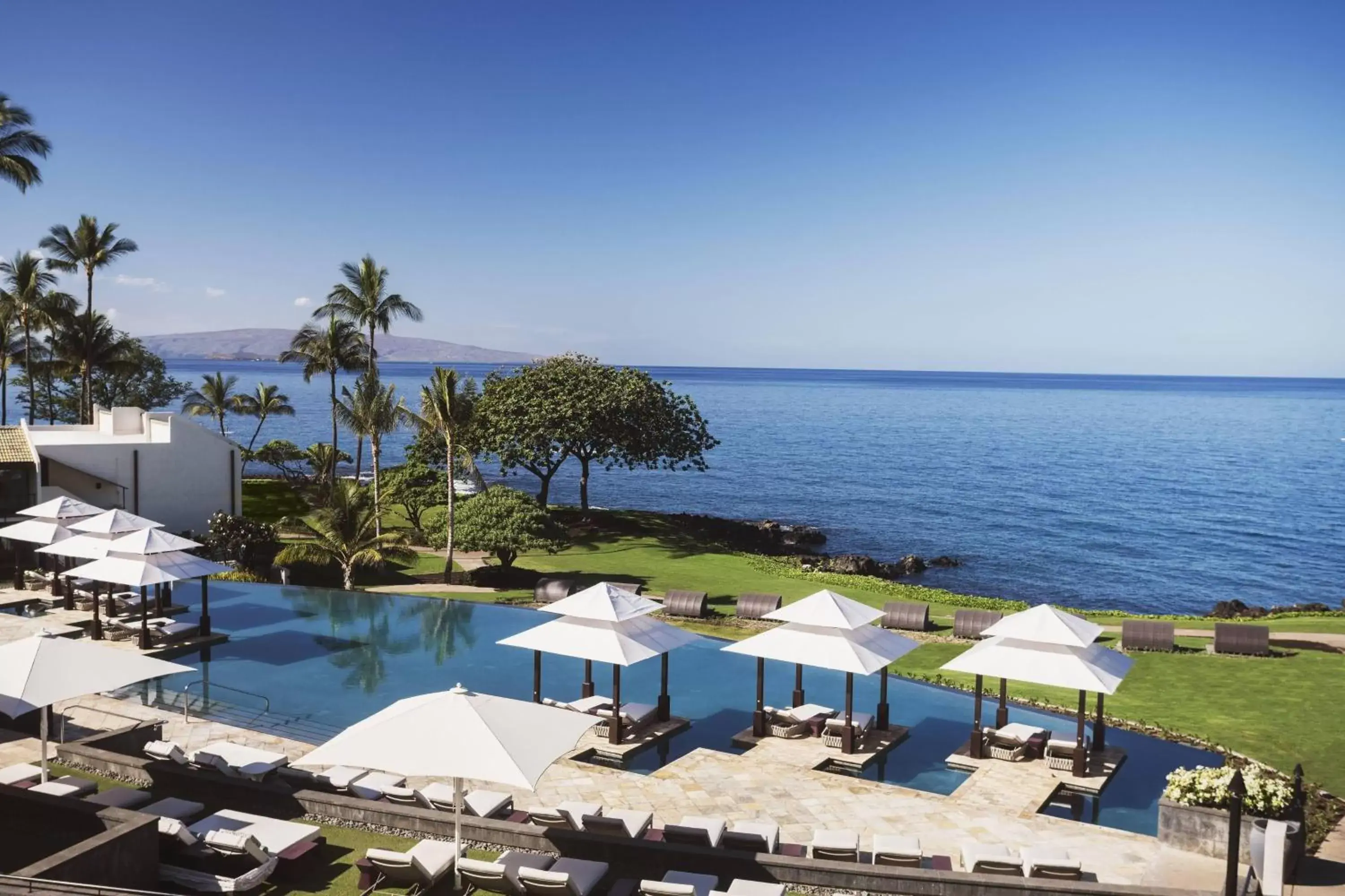 Photo of the whole room, Pool View in Wailea Beach Resort - Marriott, Maui